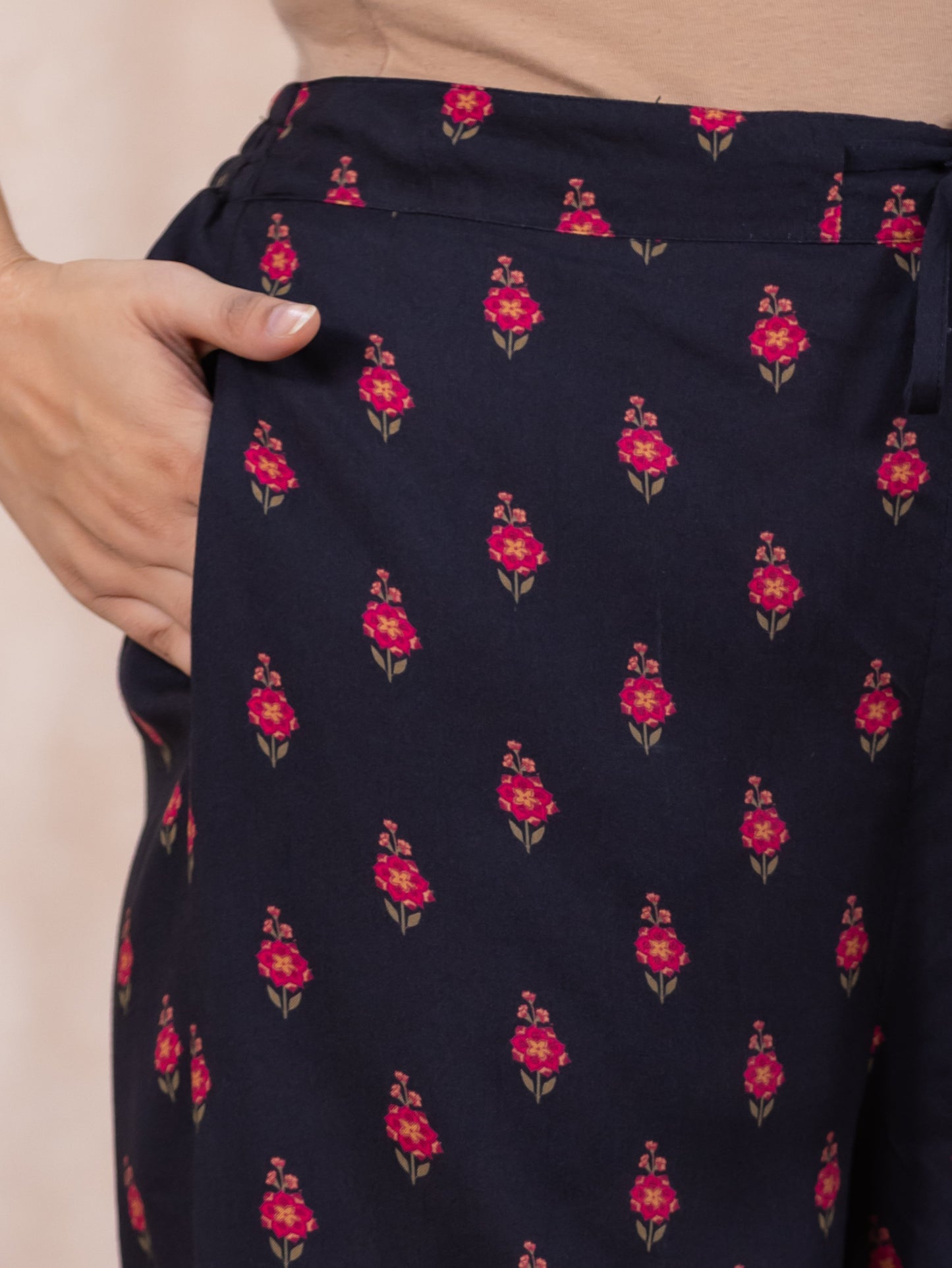 Embroidered Viscose Floral Straight Black Kurta