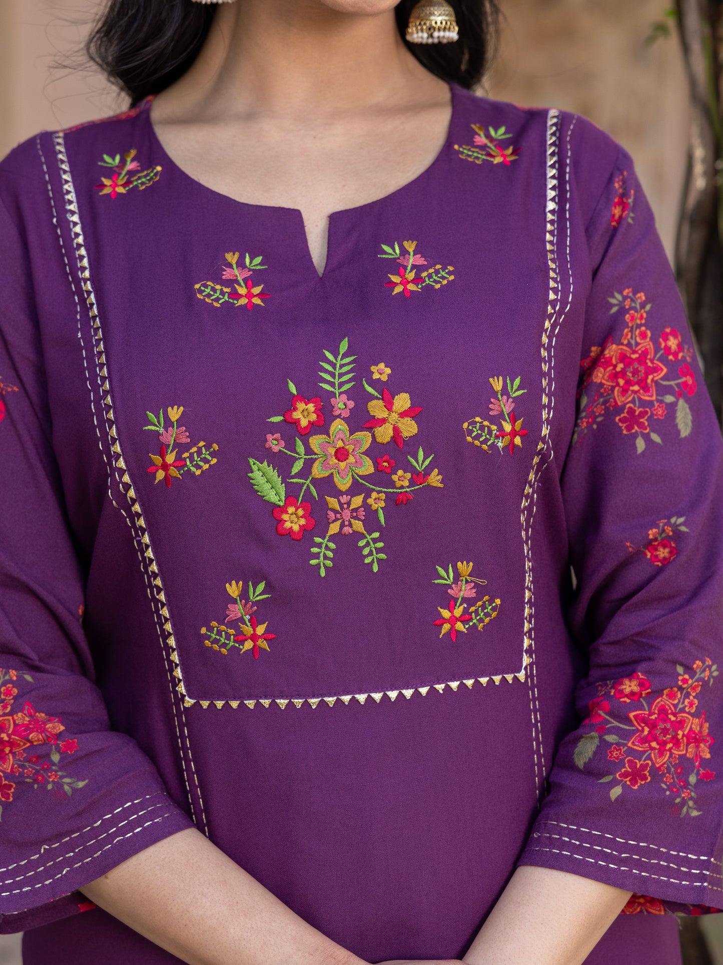 Embroidered Viscose Solid Straight Wine Kurta
