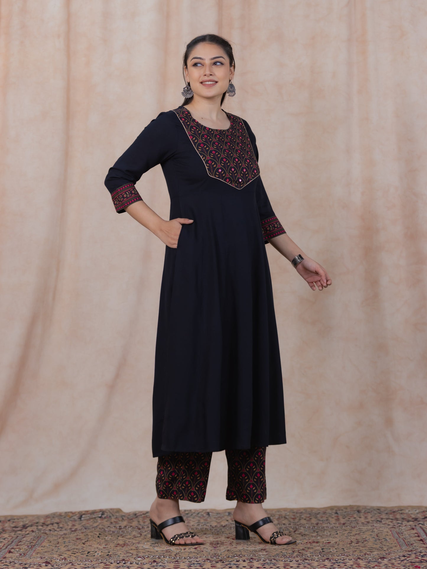 Viscose Solid Anarkali Black Kurta