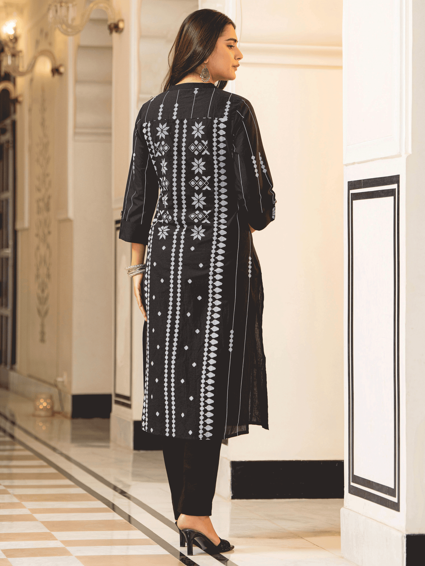 Soft Cotton Geometric Straight Black Kurta