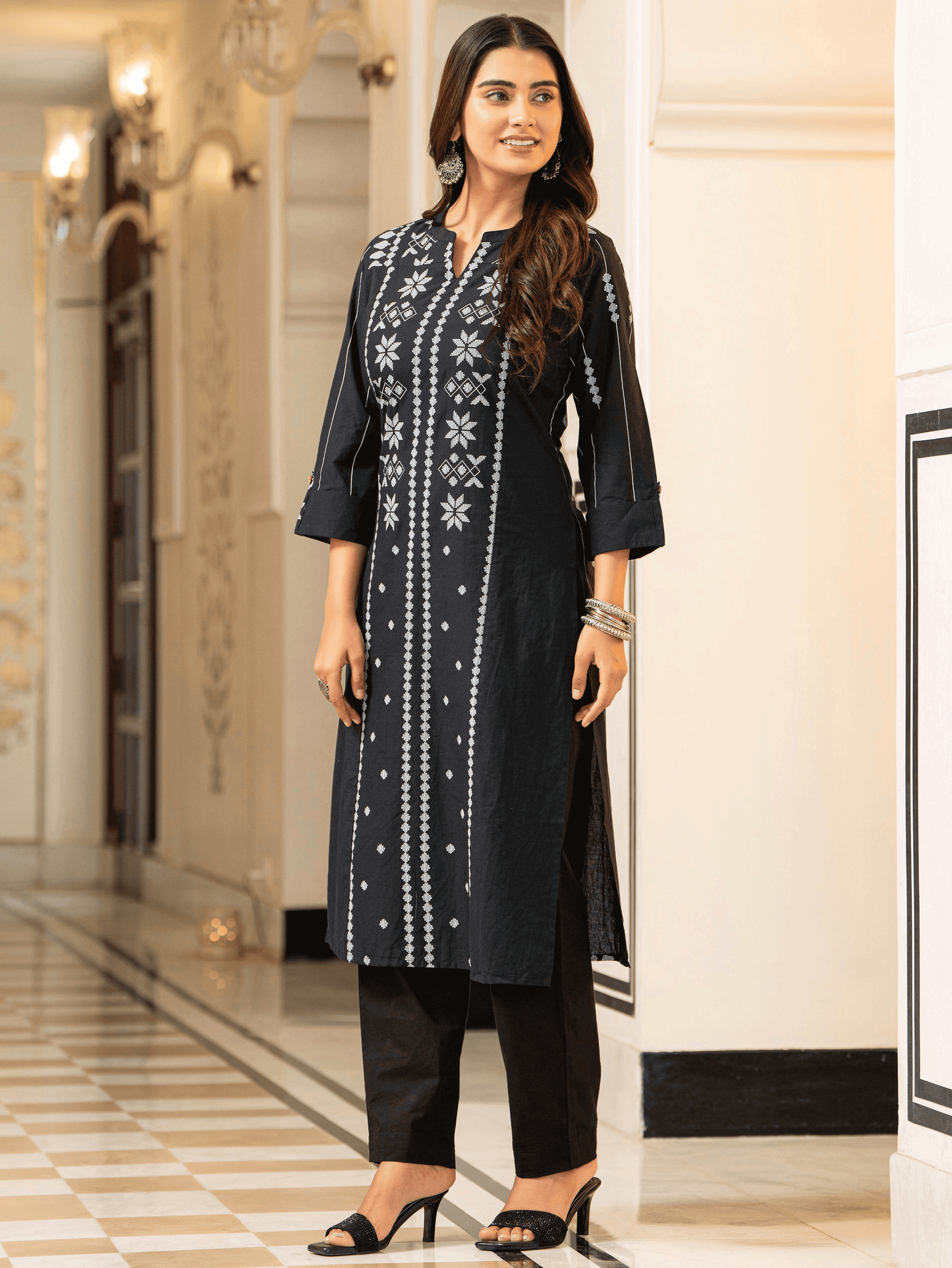 Soft Cotton Geometric Straight Black Kurta