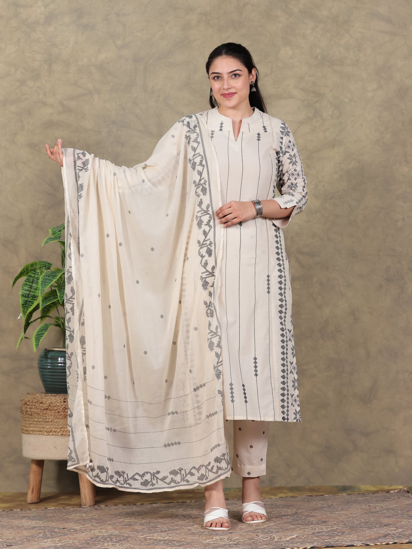 Cotton Voile Geometric Cream Dupatta