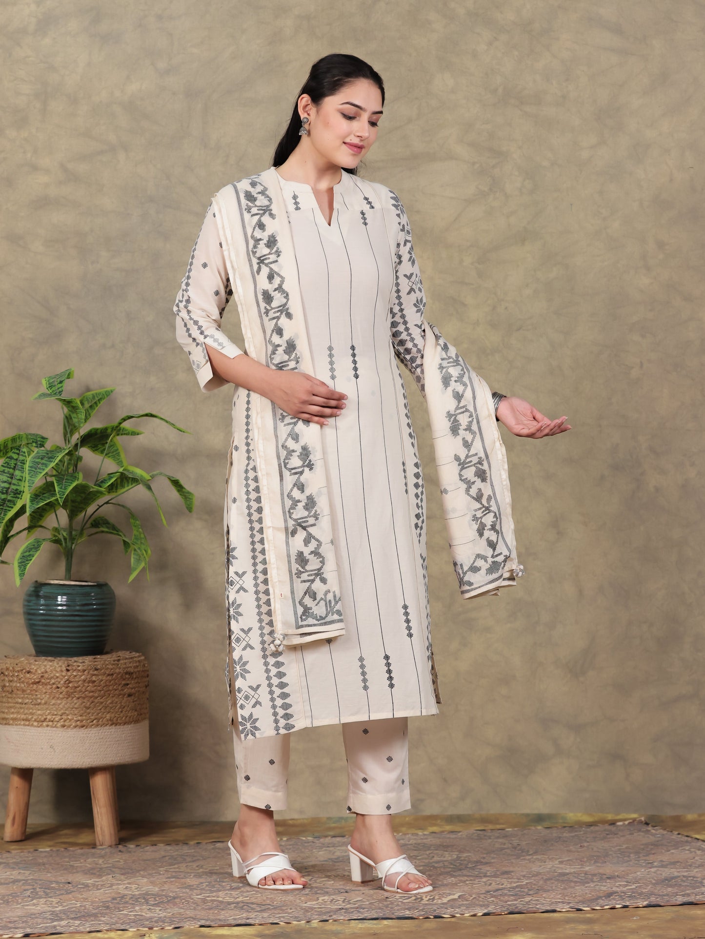 Cotton Voile Geometric Cream Dupatta