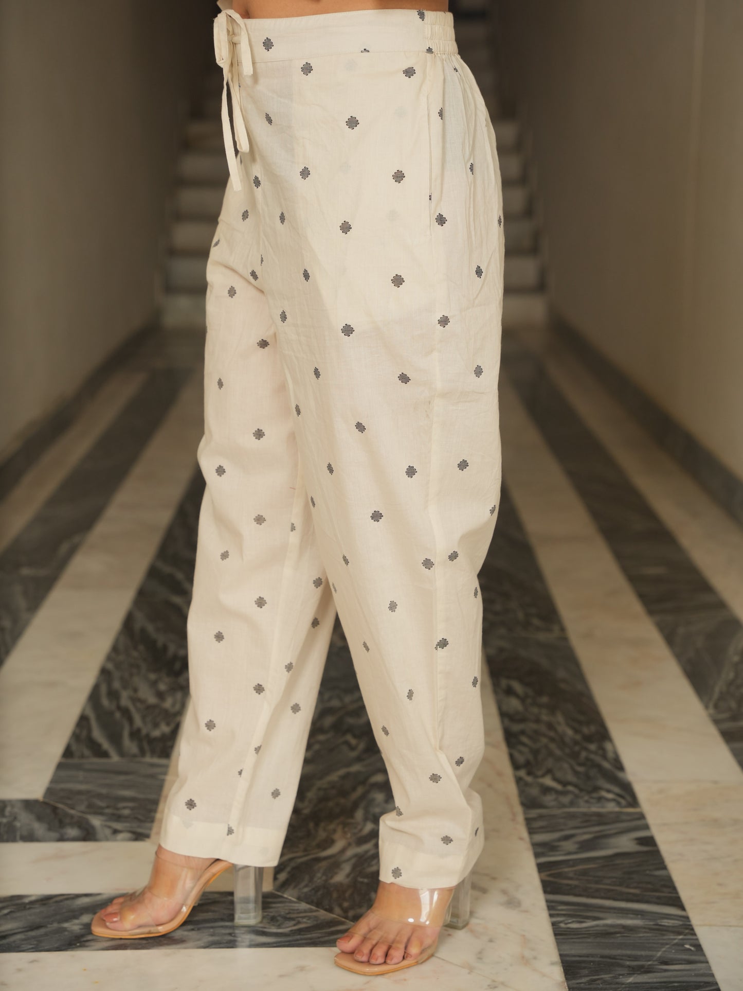 Soft Cotton Geometric Cream Tapered Kurta