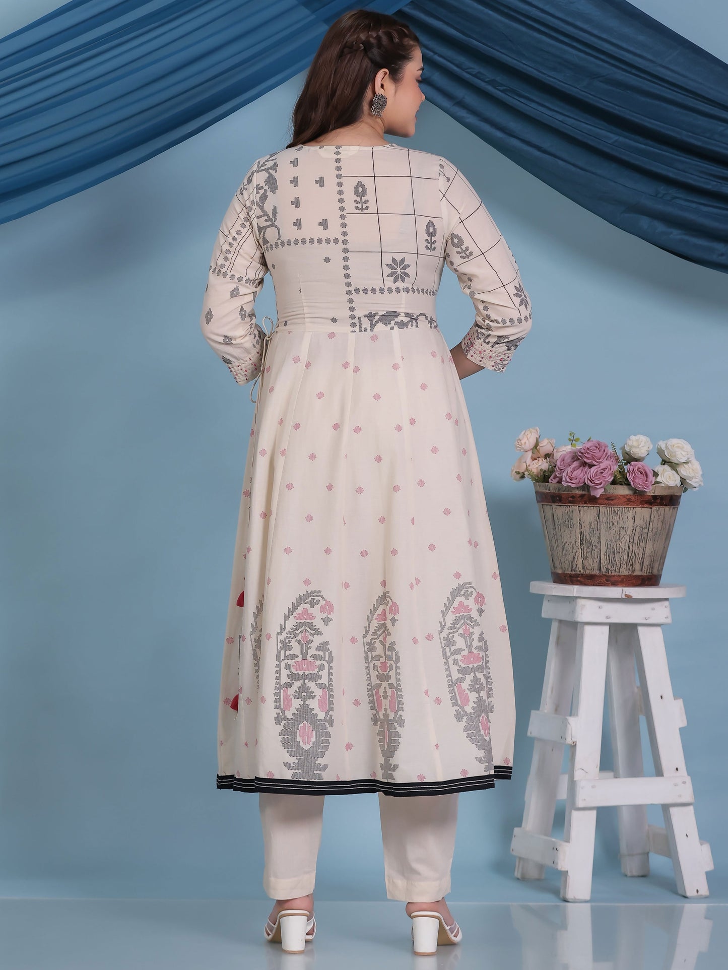 Soft Cotton Geometric Anarkali Cream Kurta
