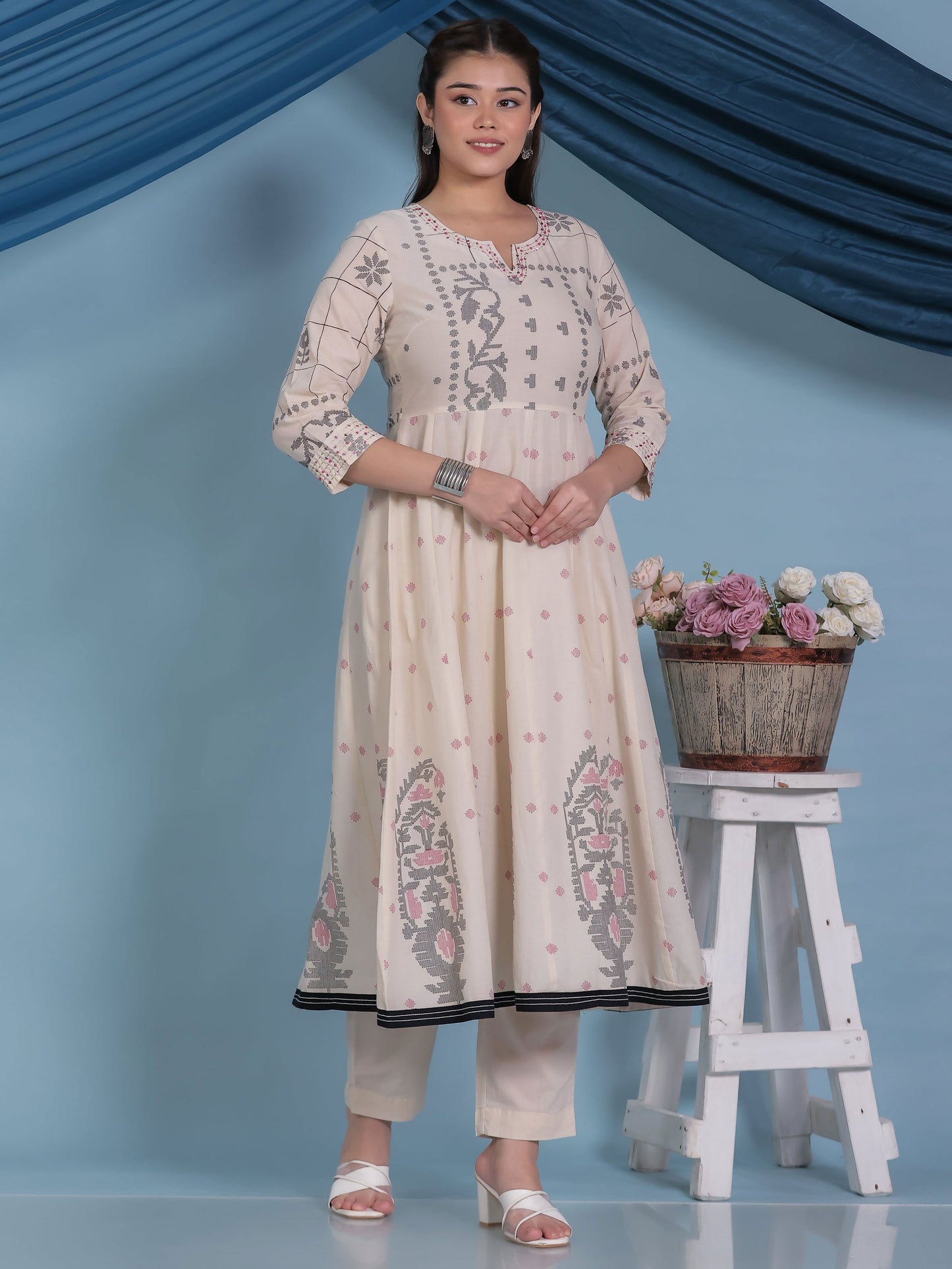 Soft Cotton Geometric Anarkali Cream Kurta