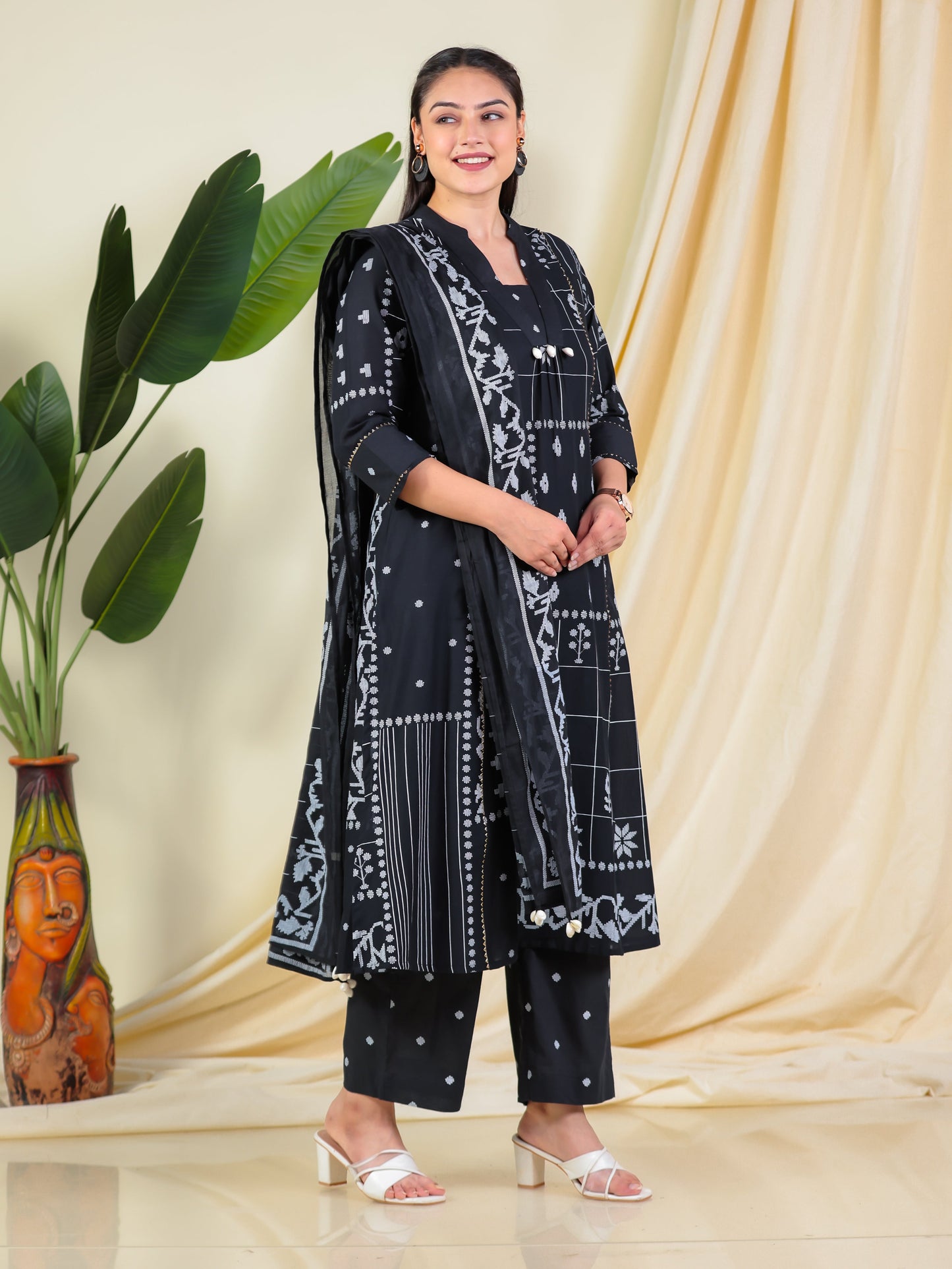 Cotton Voile Geometric Black Dupatta