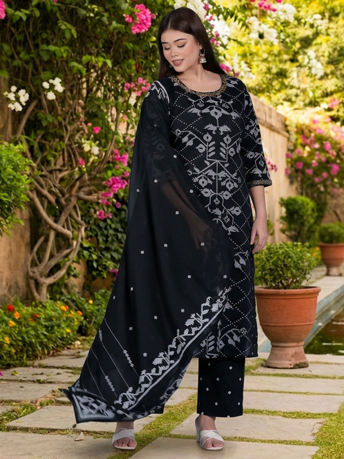 Cotton Voile Geometric Black Dupatta