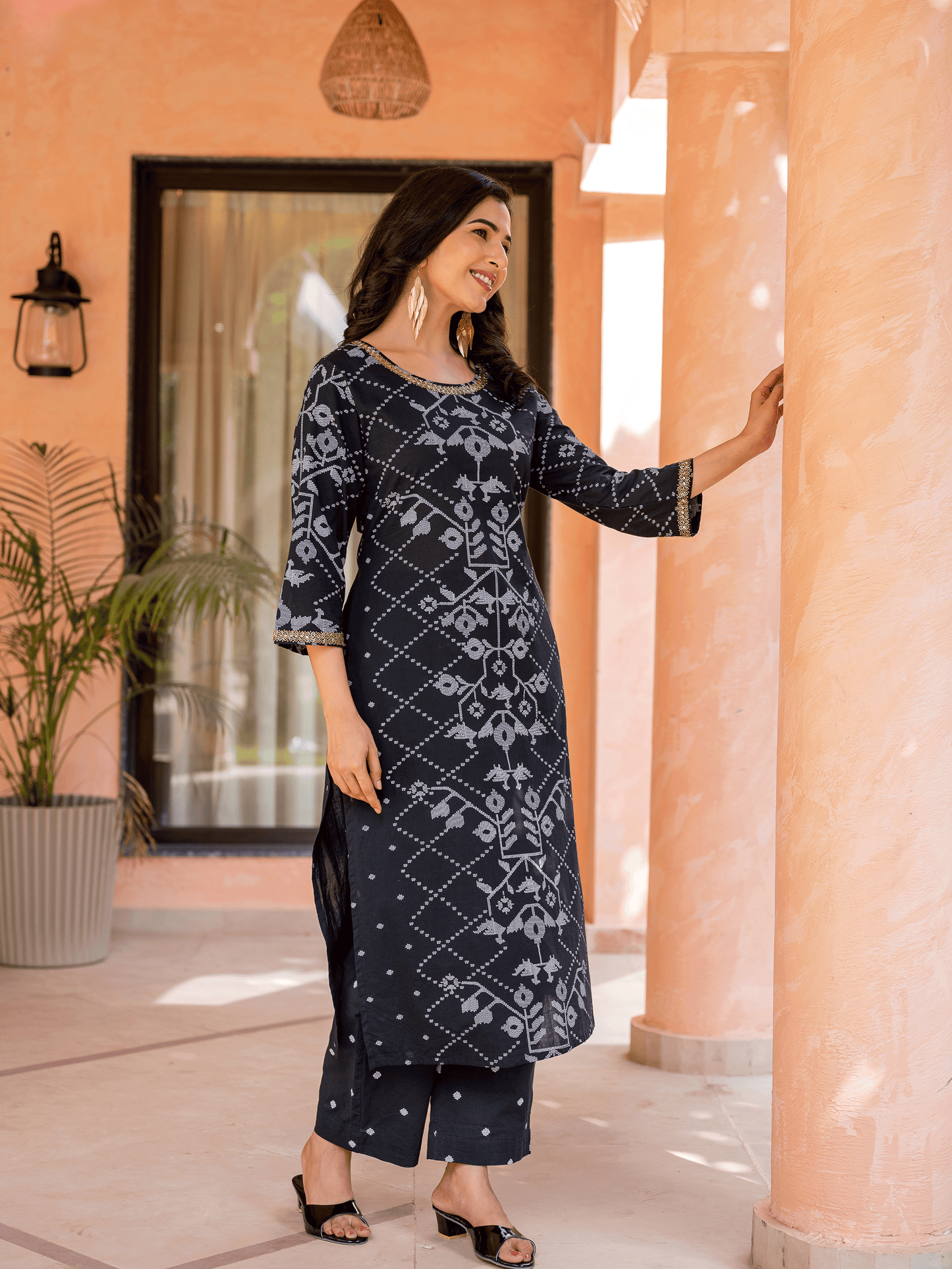 Soft Cotton Geometric Straight Black Kurta