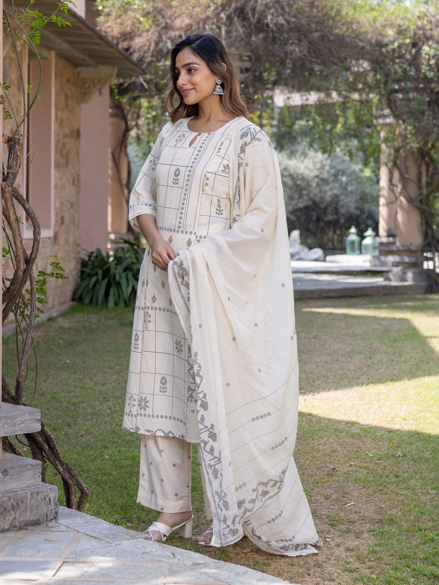 Cotton Voile Geometric Cream Dupatta