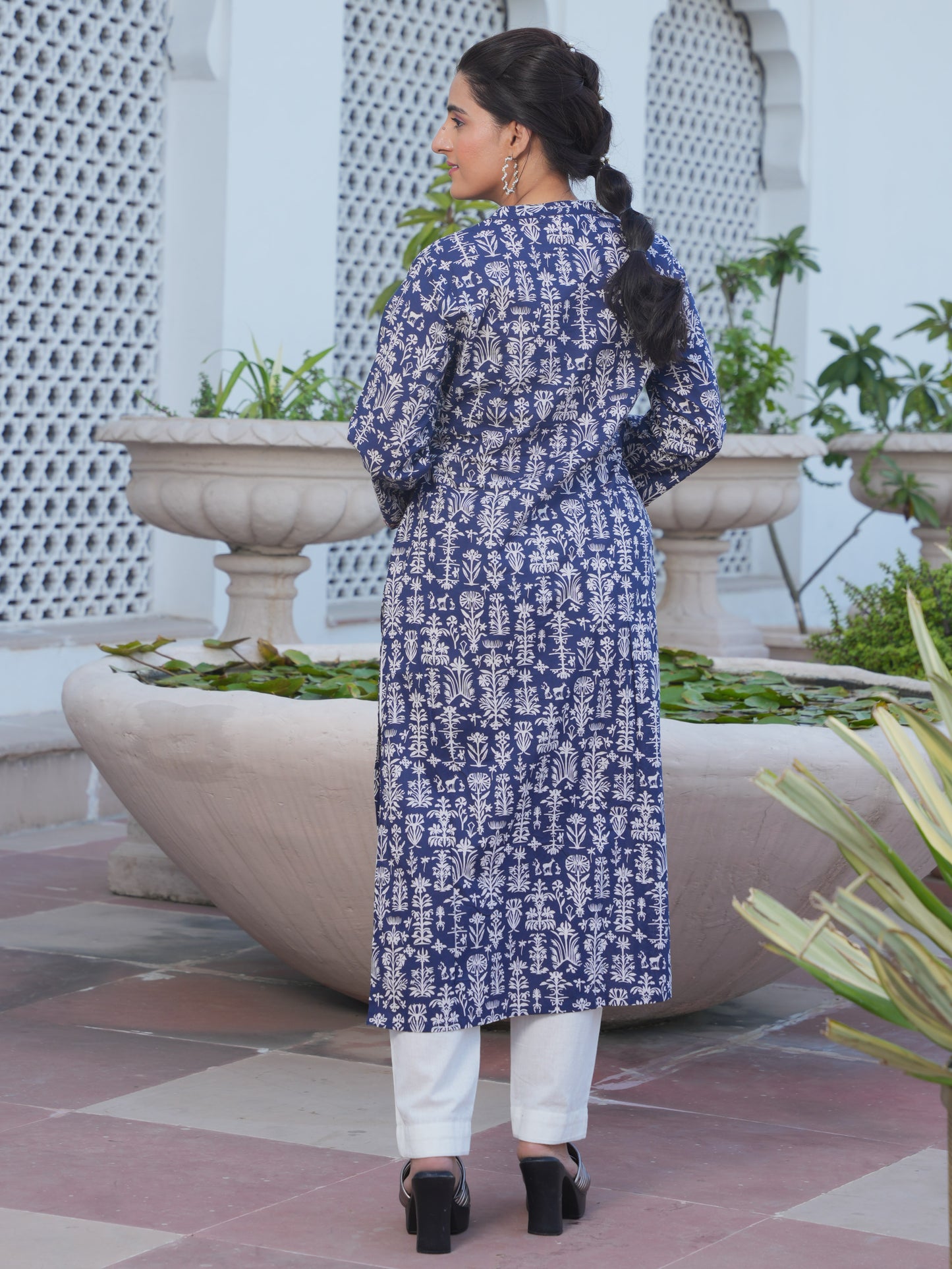 Embroidered Soft Cotton Butta Straight Blue Kurta
