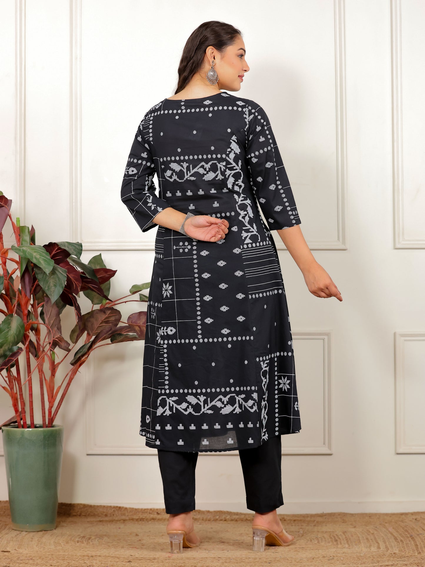 Soft Cotton Geometric Flared Black Kurta
