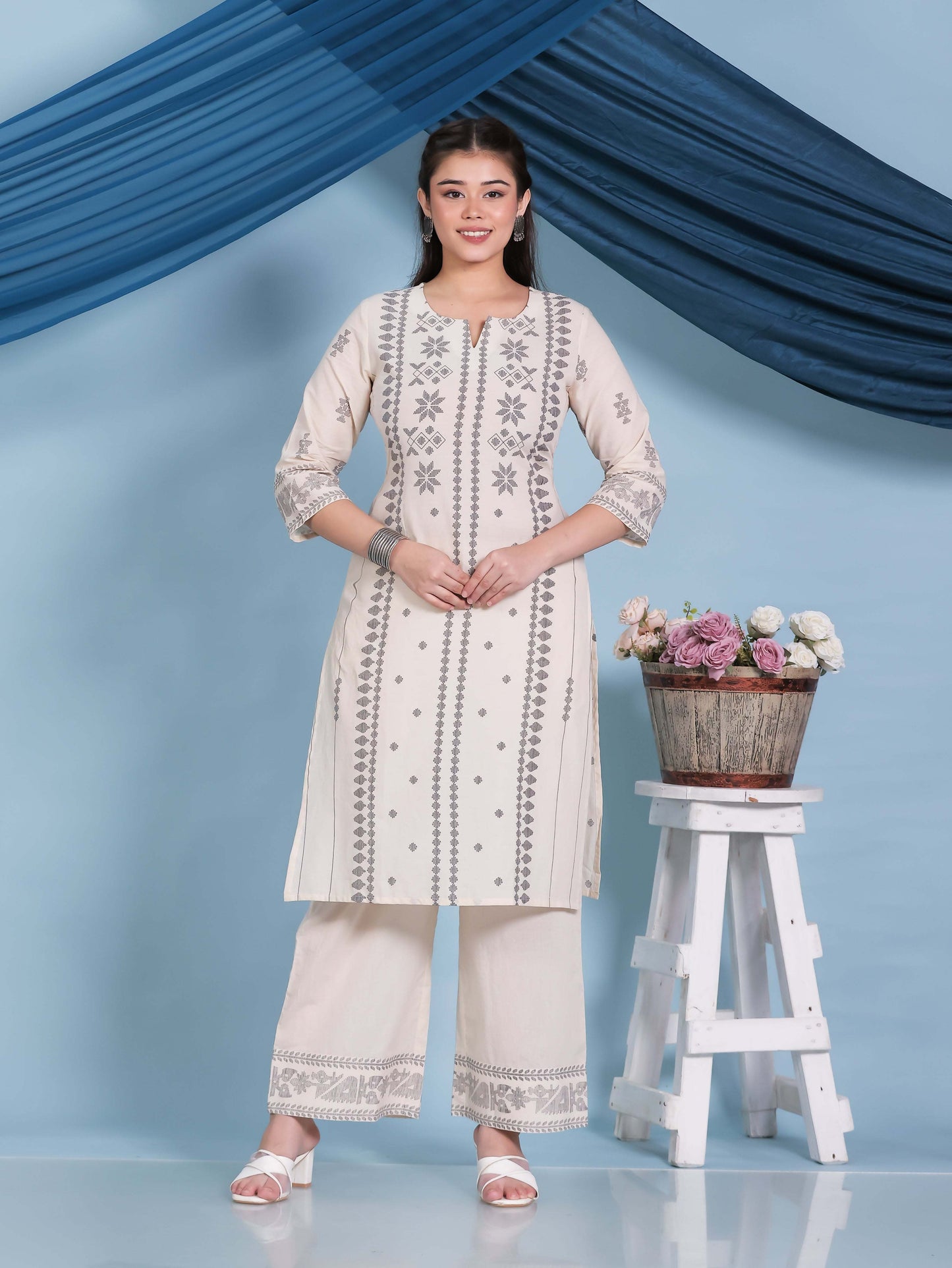 Soft Cotton Geometric Straight Cream Kurta