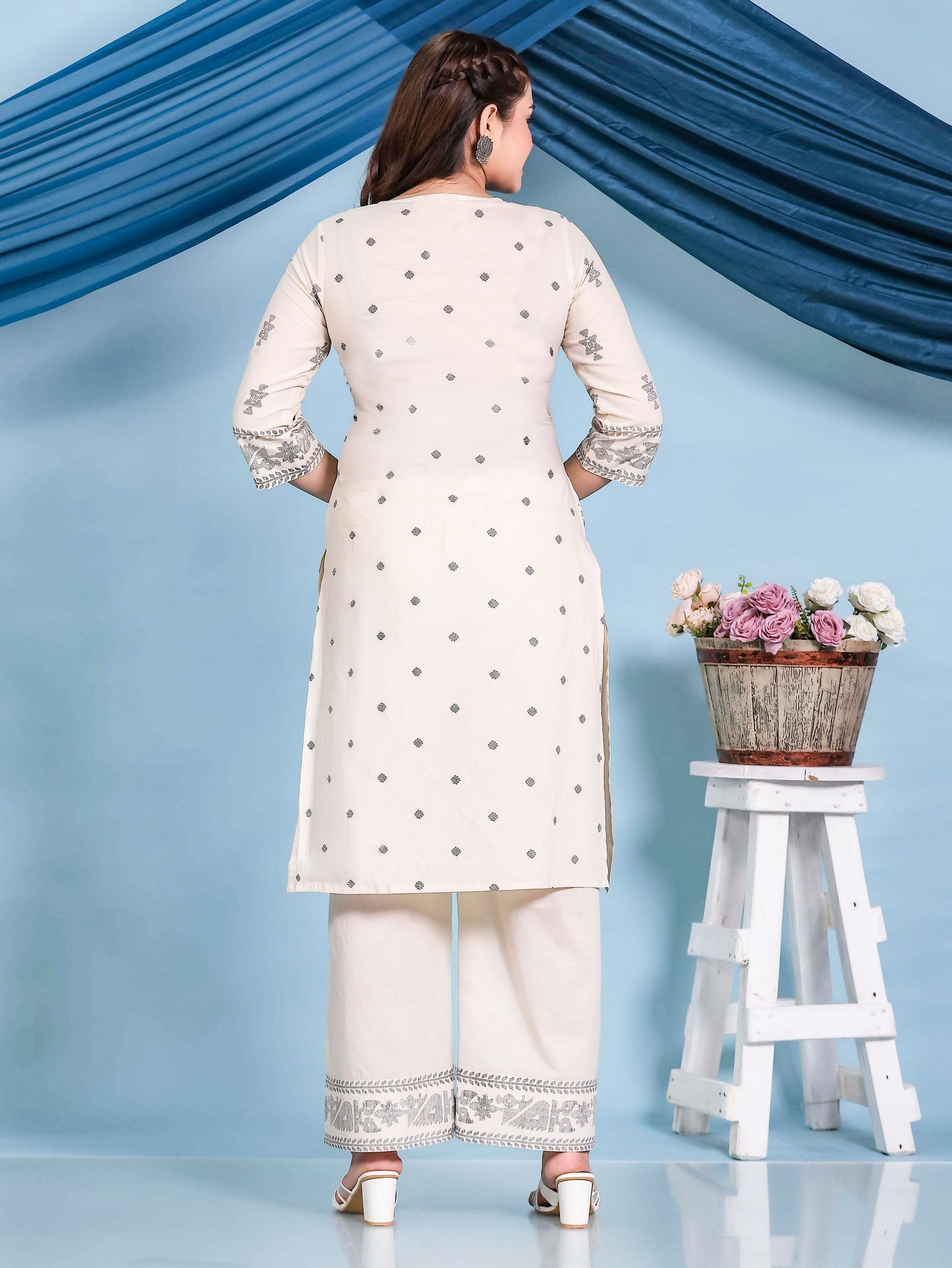 Soft Cotton Geometric Straight Cream Kurta
