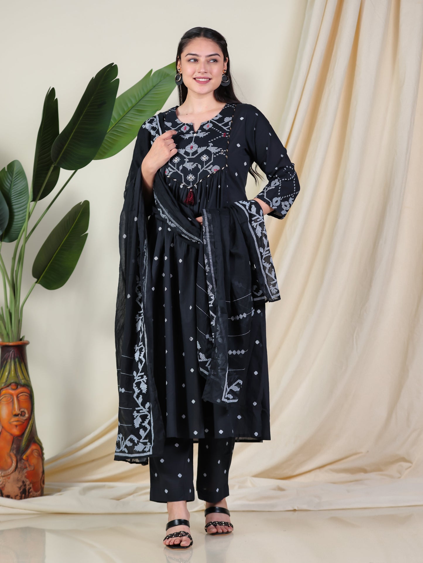 Cotton Voile Geometric Black Dupatta