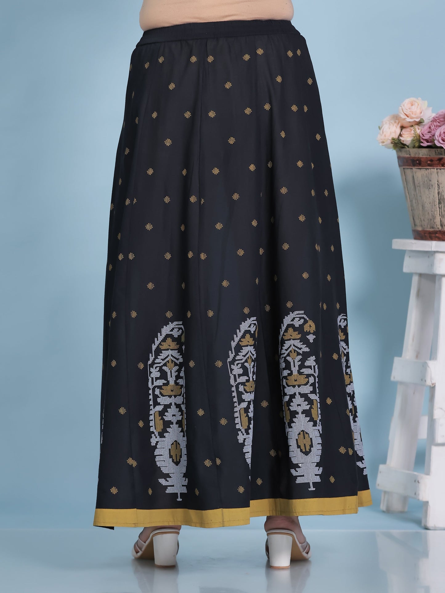 Soft Cotton Geometric Black Skirt