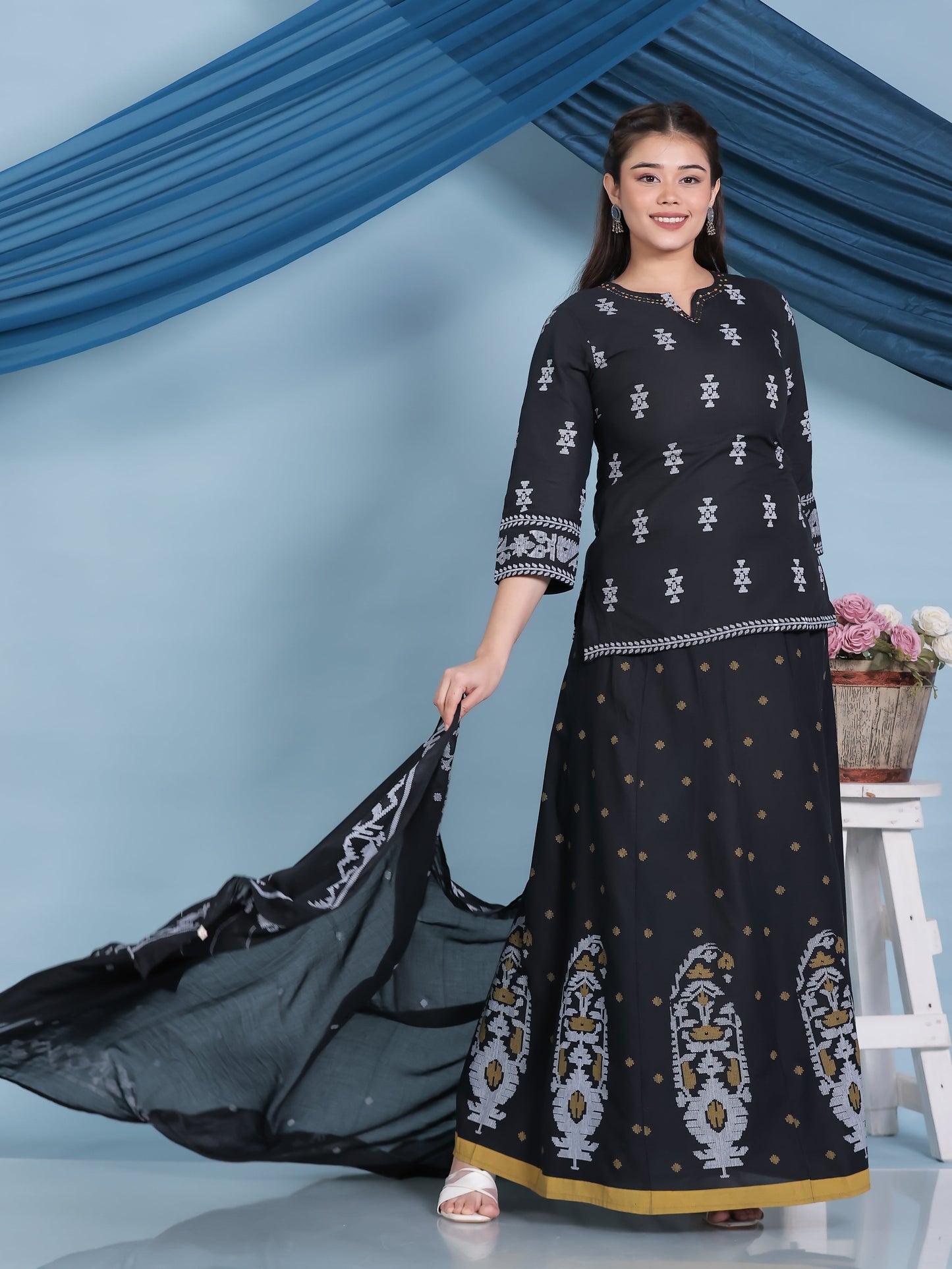 Cotton Voile Geometric Black Dupatta