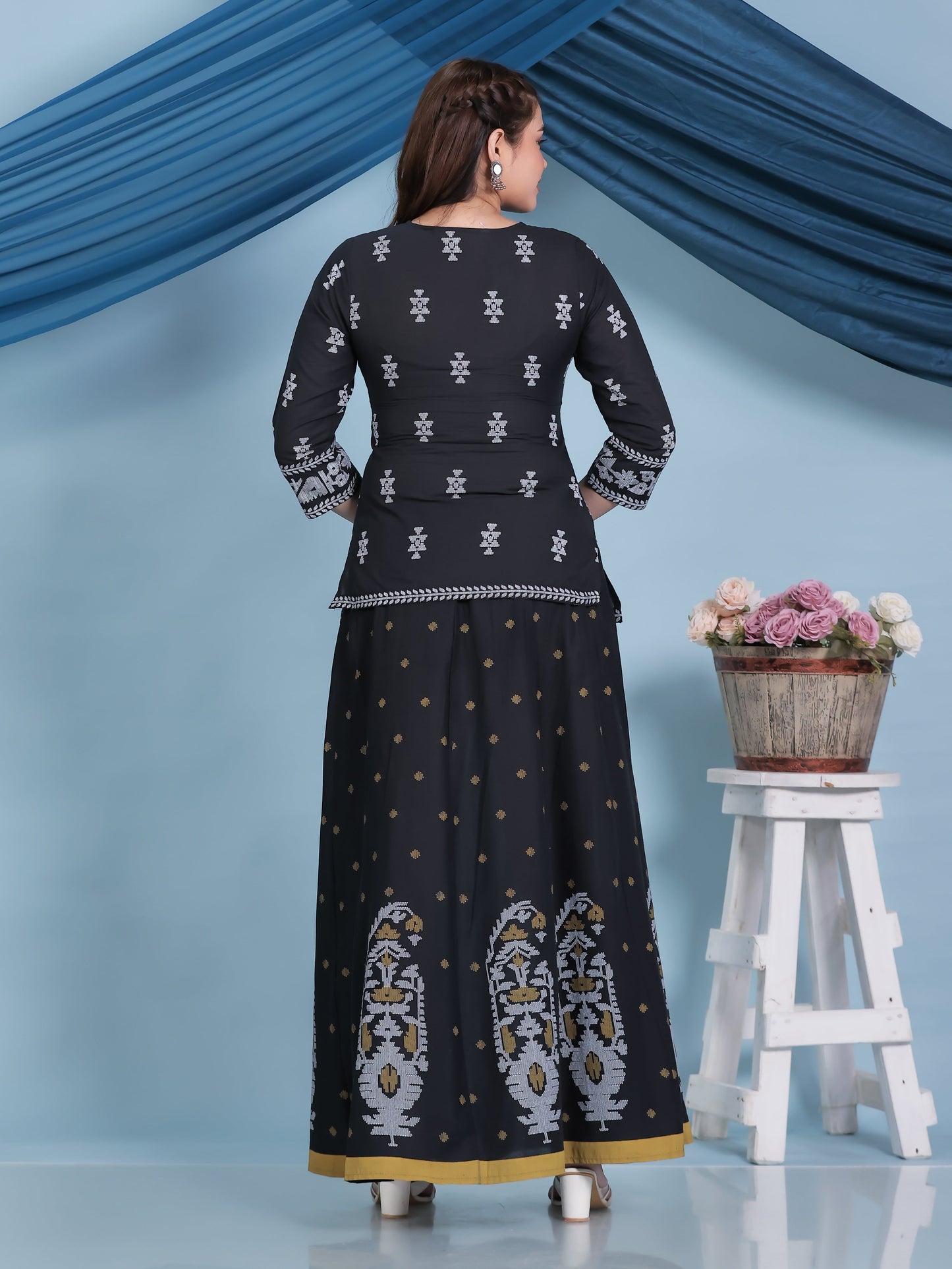 Embroidered Soft Cotton Geometric Straight Black Kurta