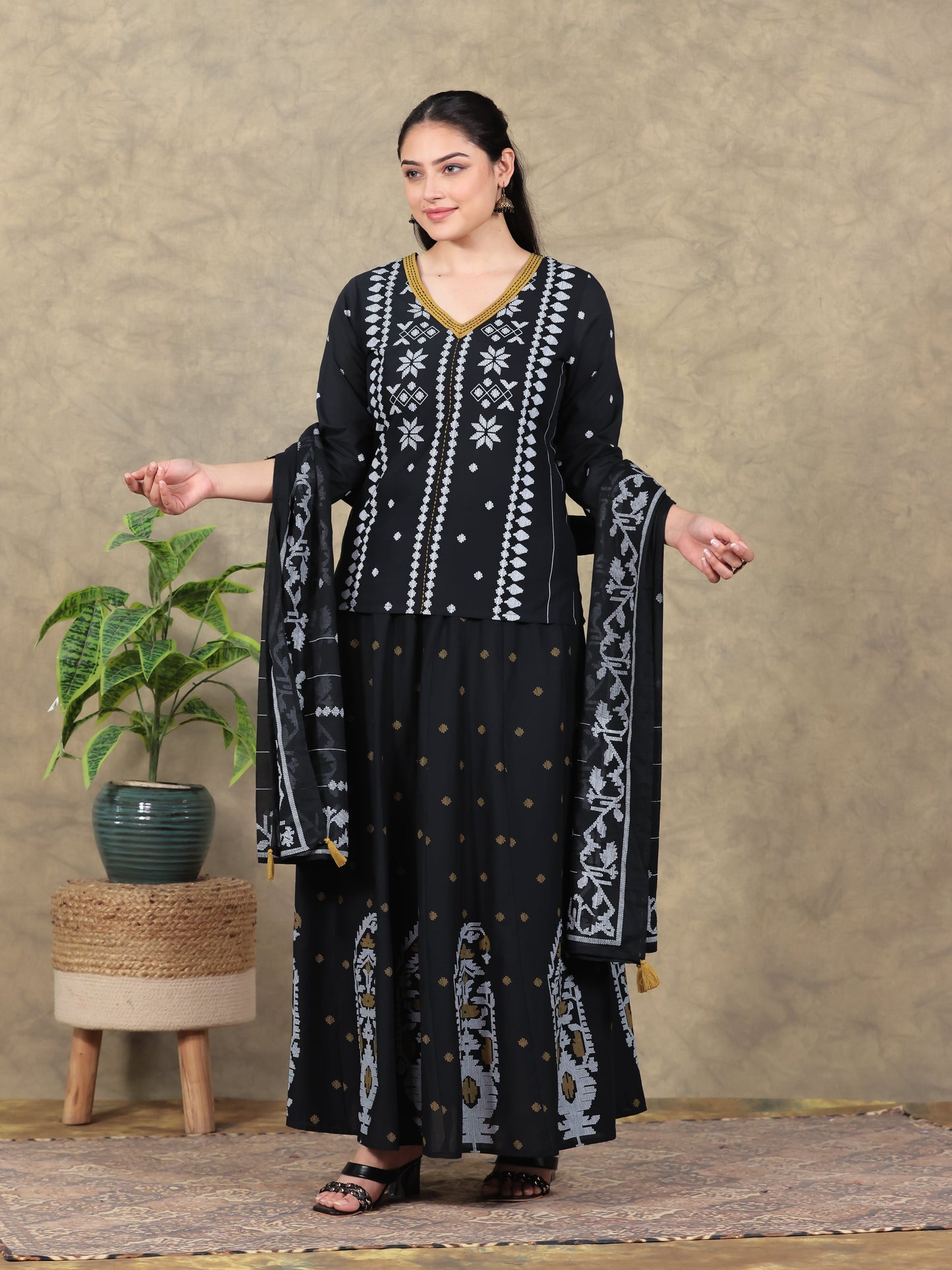 Cotton Voile Geometric Black Dupatta