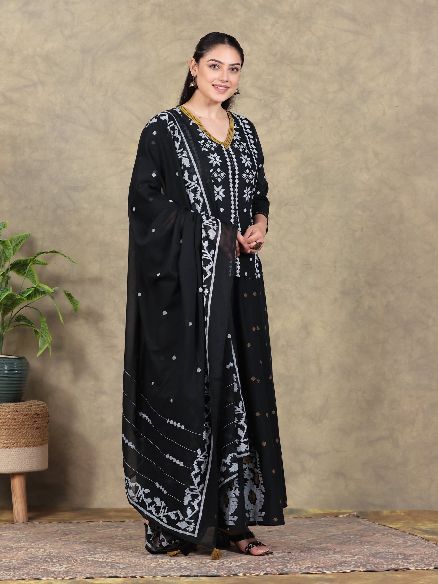 Cotton Voile Geometric Black Dupatta