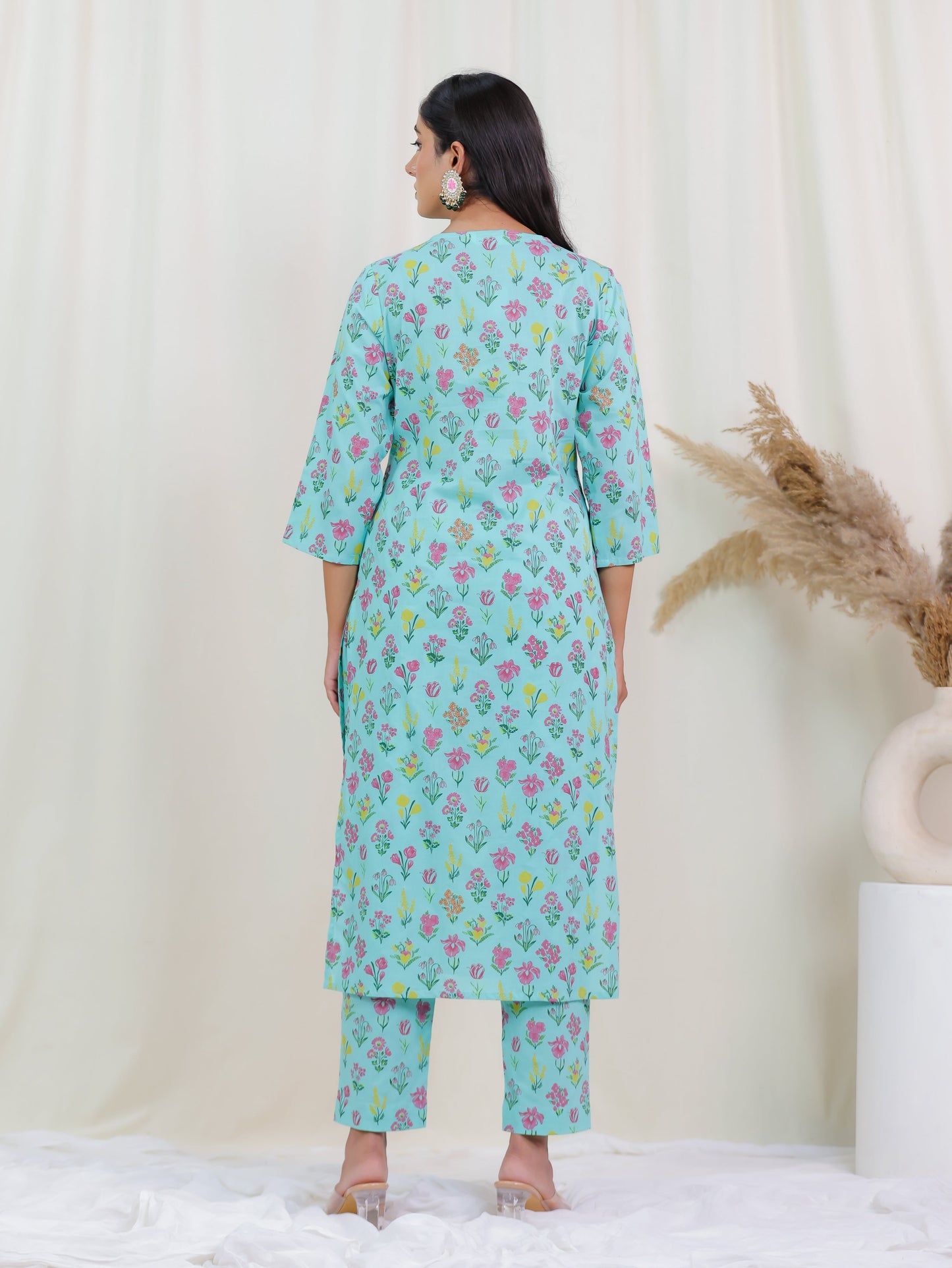 Embroidered Soft Cotton Floral Straight Mint Green Kurta