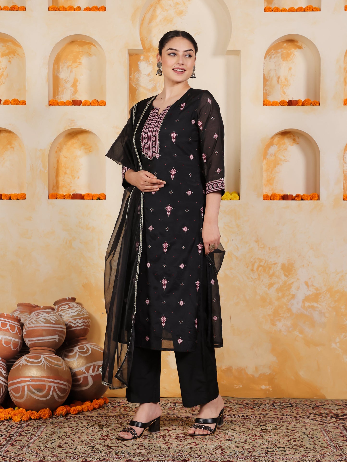 Poly Chanderi Geometric Straight Black Kurta