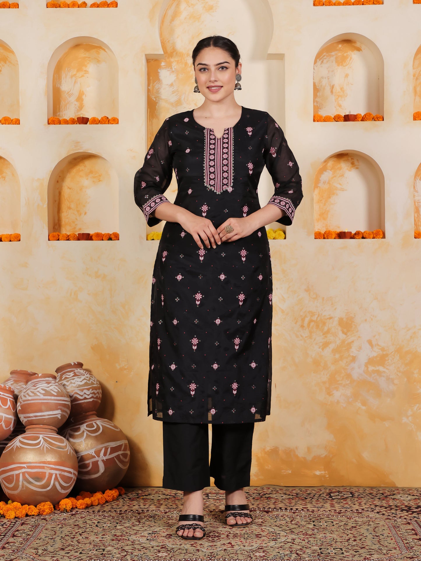 Poly Chanderi Geometric Straight Black Kurta