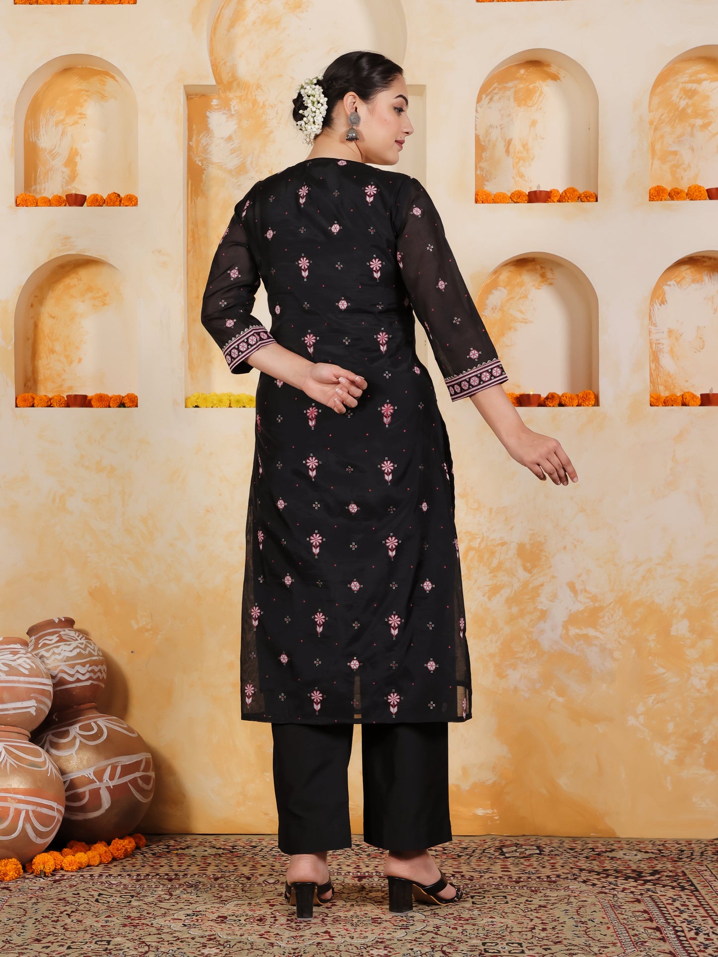 Poly Chanderi Geometric Straight Black Kurta