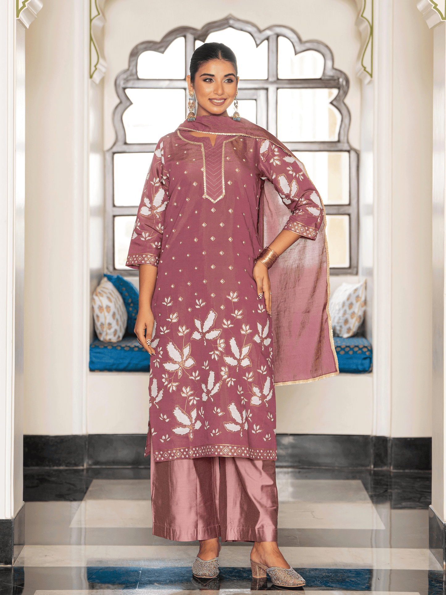 Embroidered Shimmer Placement Print Straight Mauve Kurta