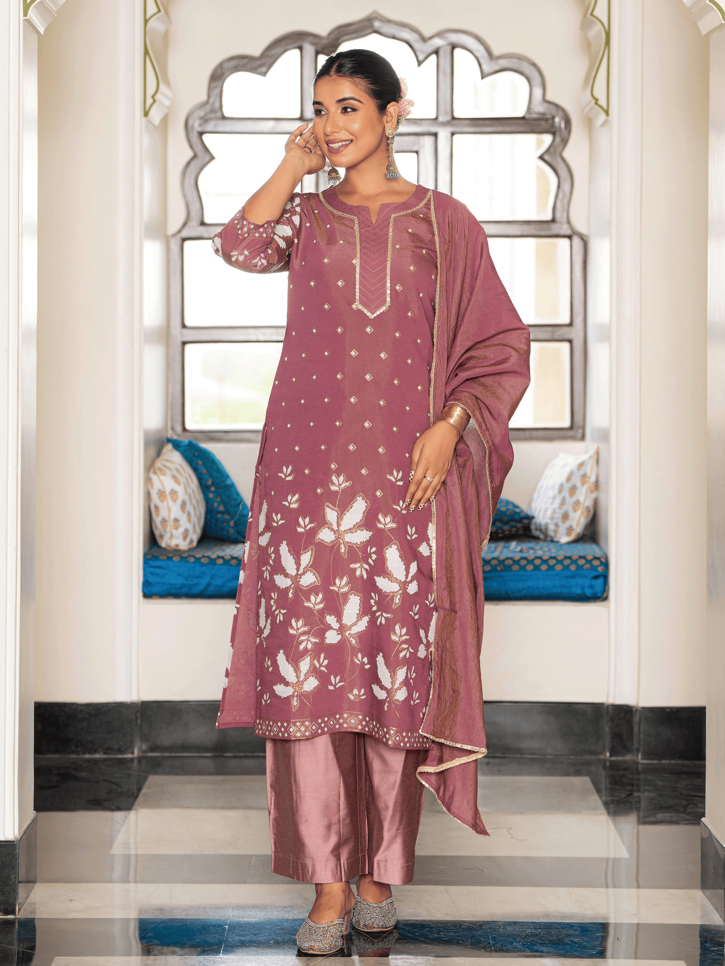 Embroidered Shimmer Placement Print Straight Mauve Kurta