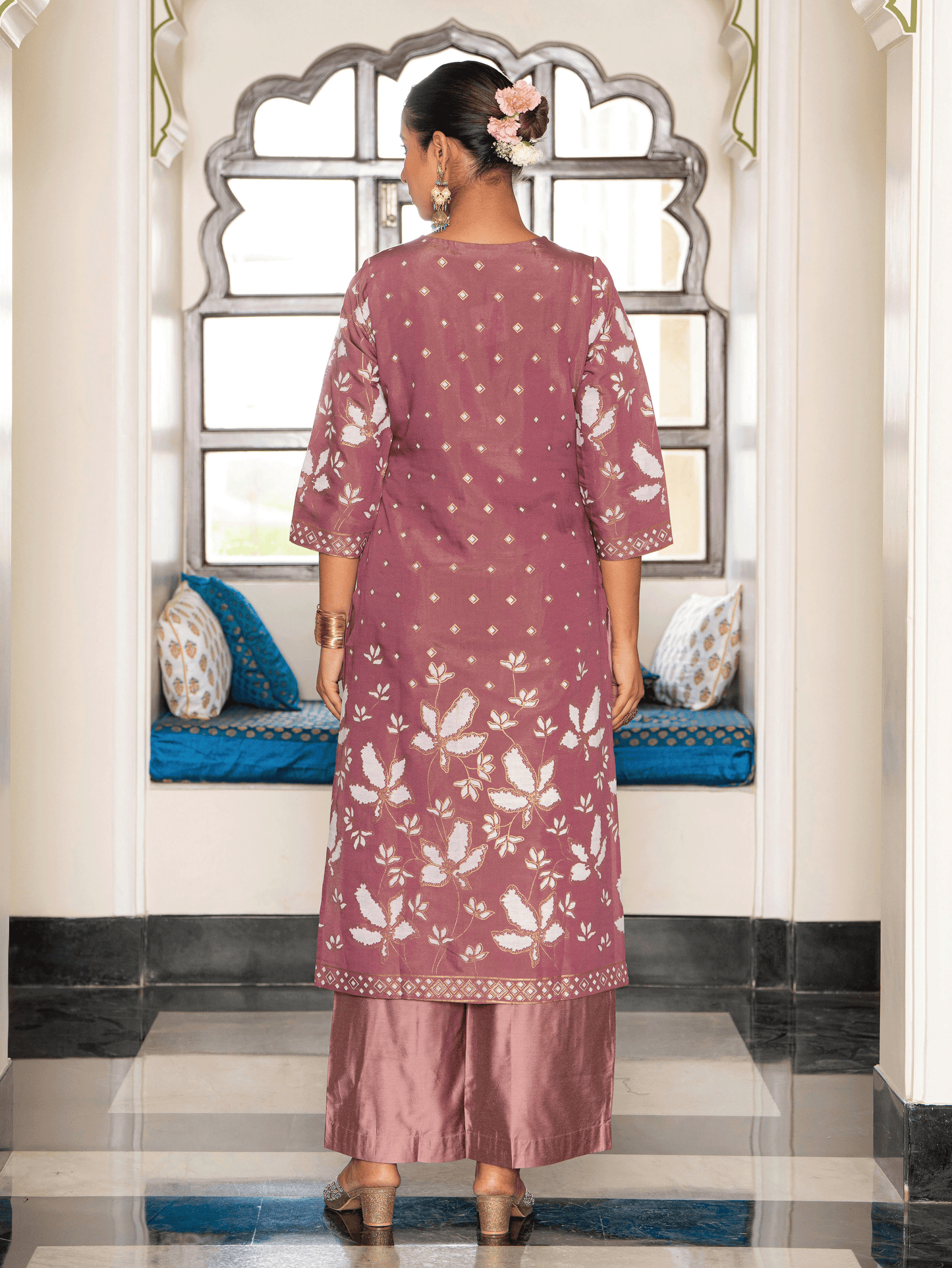 Embroidered Shimmer Placement Print Straight Mauve Kurta