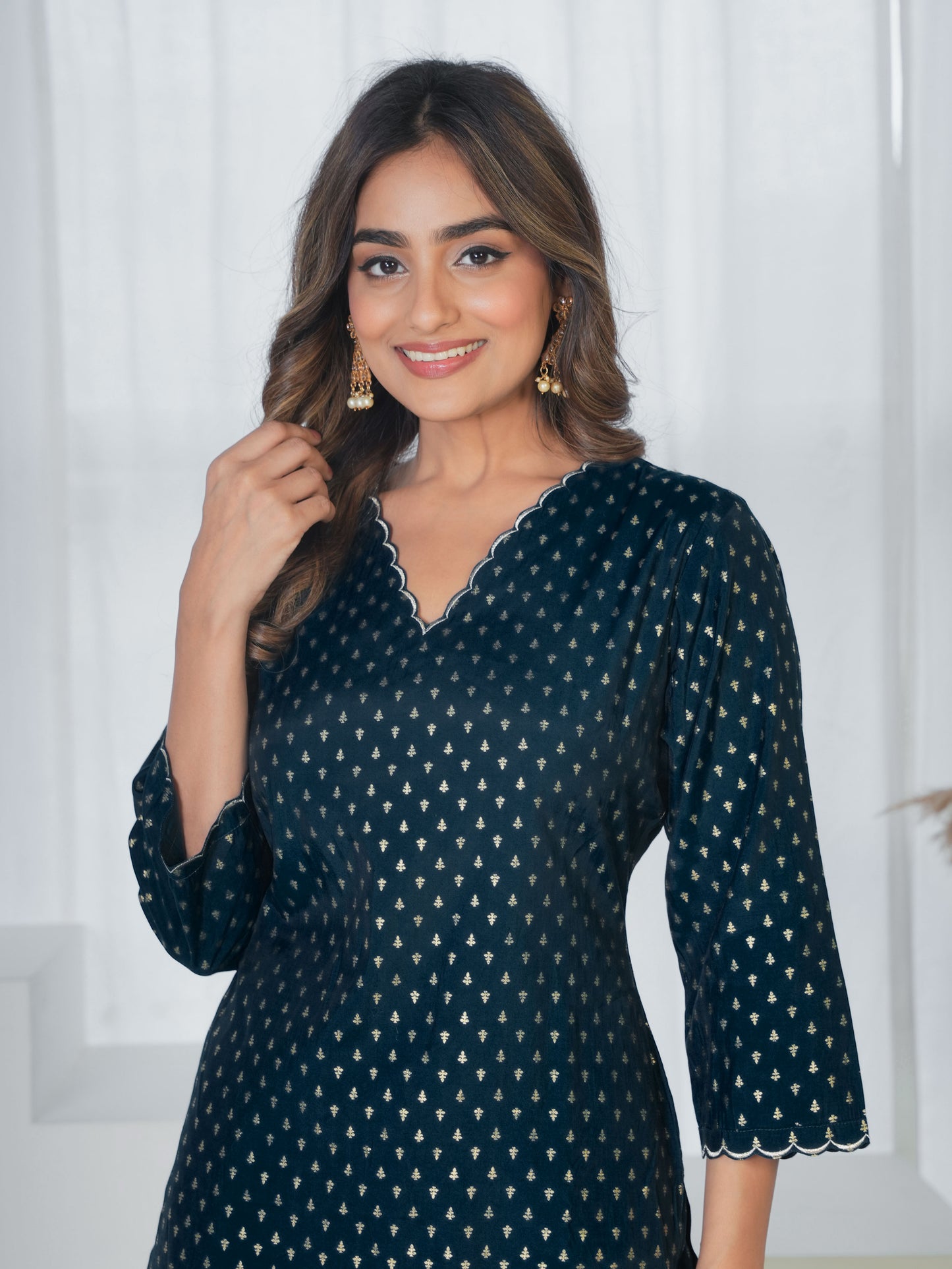Embroidered Blended Silk Gold foil Straight Navy Blue Kurta