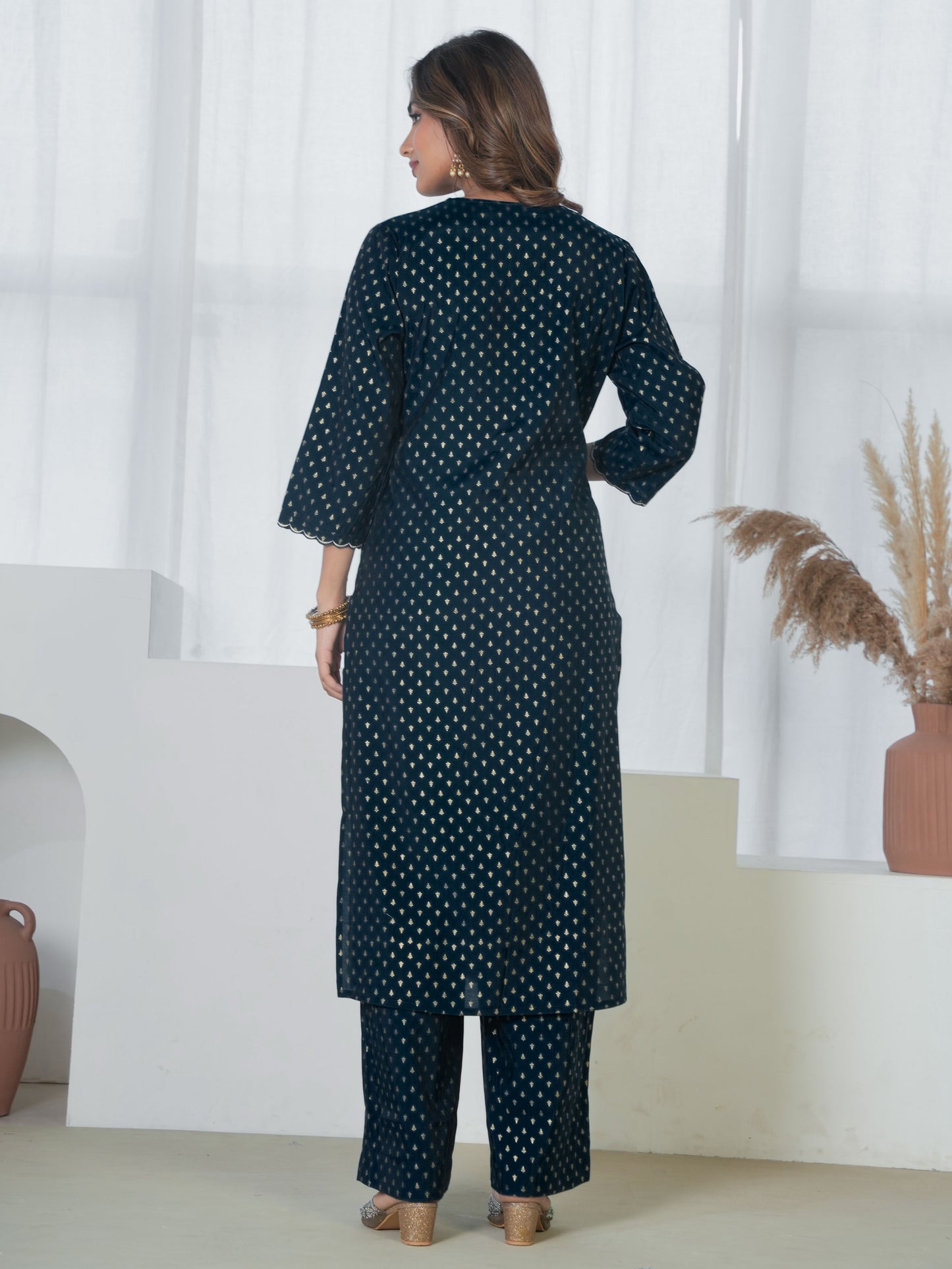 Embroidered Blended Silk Gold foil Straight Navy Blue Kurta