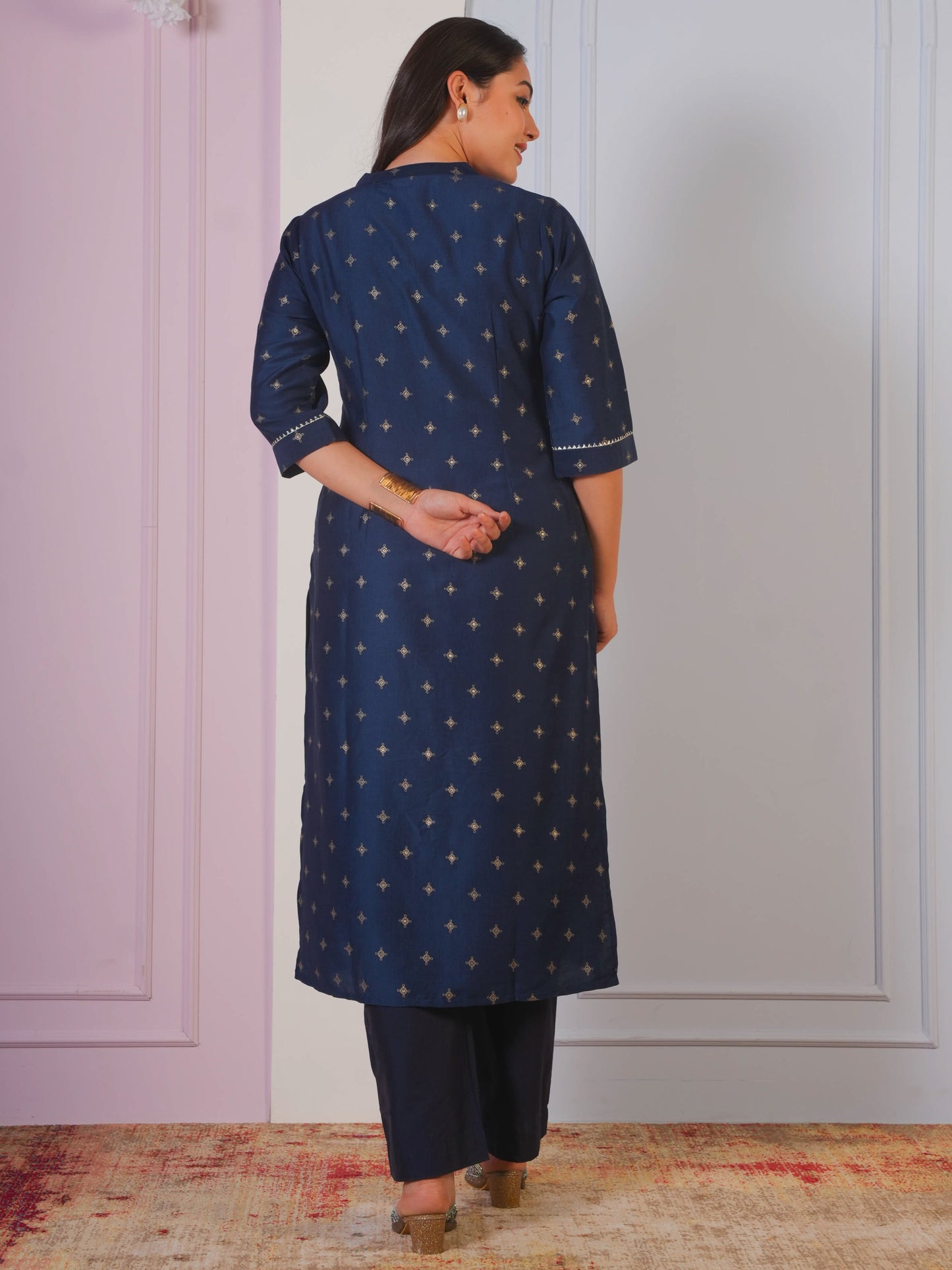 Embroidered Blended Silk Gold foil Straight Blue Kurta