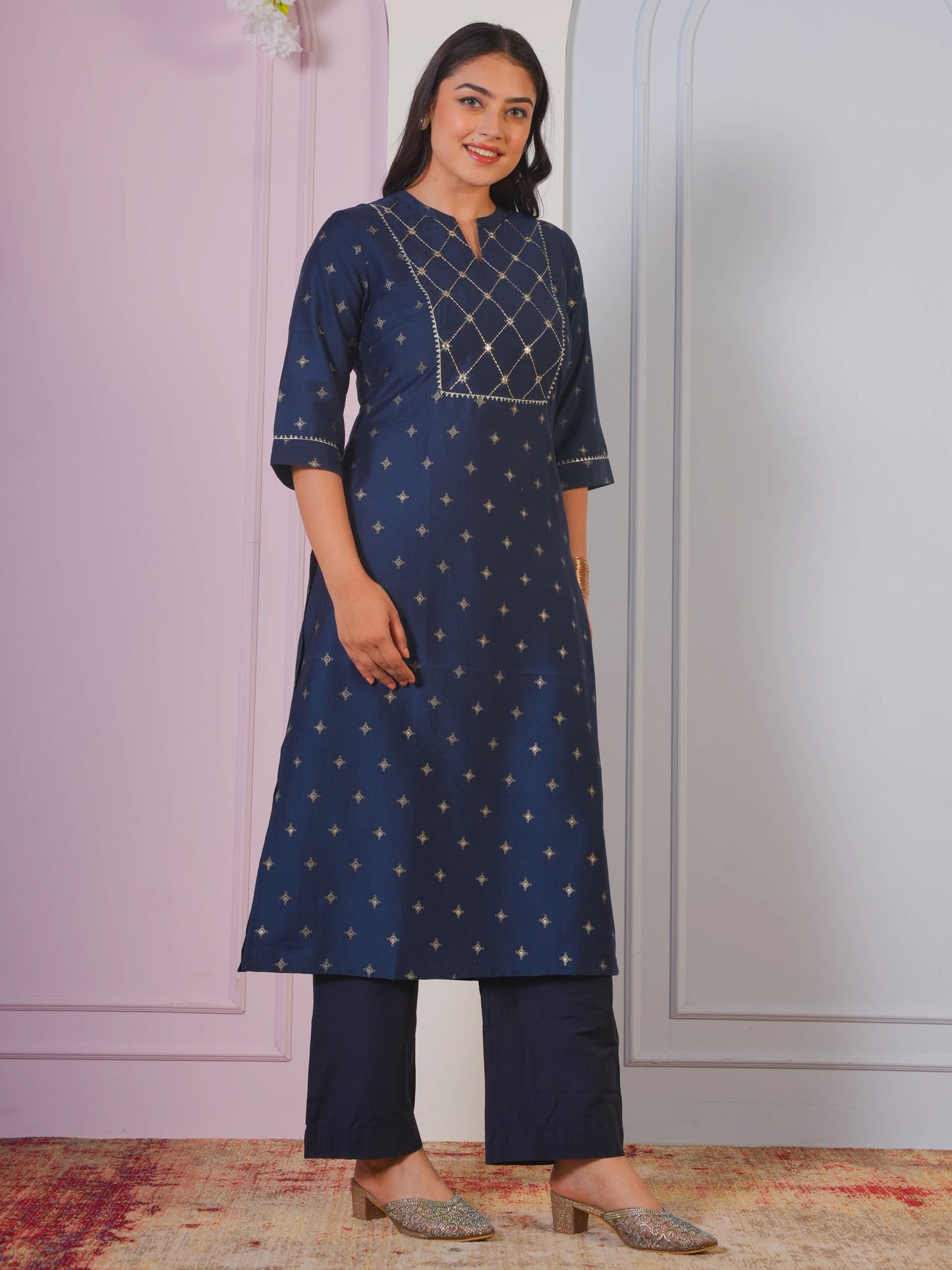 Embroidered Blended Silk Gold foil Straight Blue Kurta