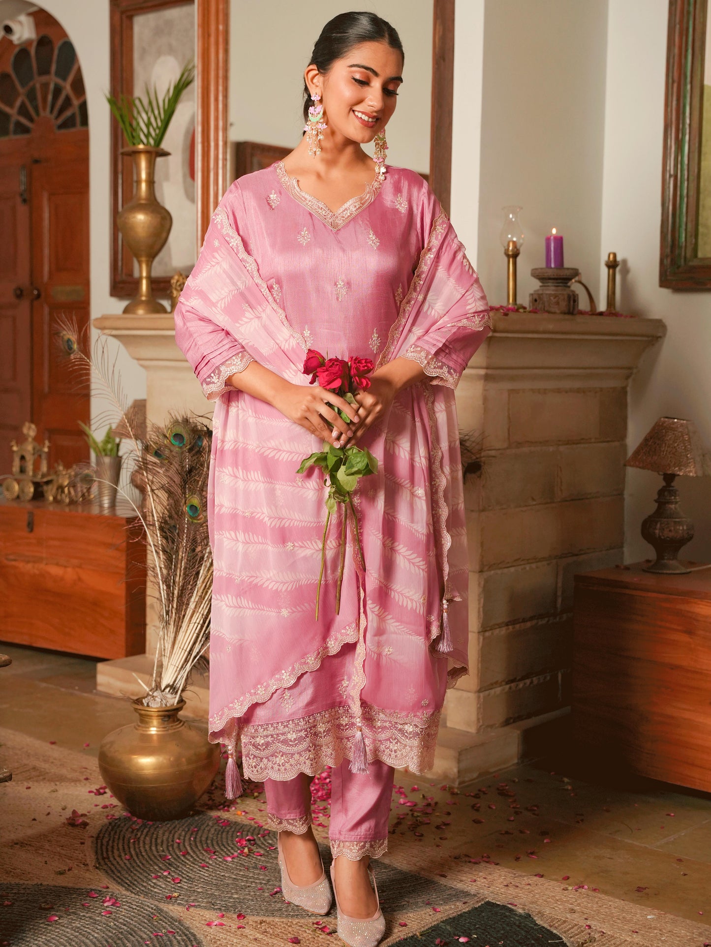 Embroidered Blended Silk Dusty Pink Straight Kurta