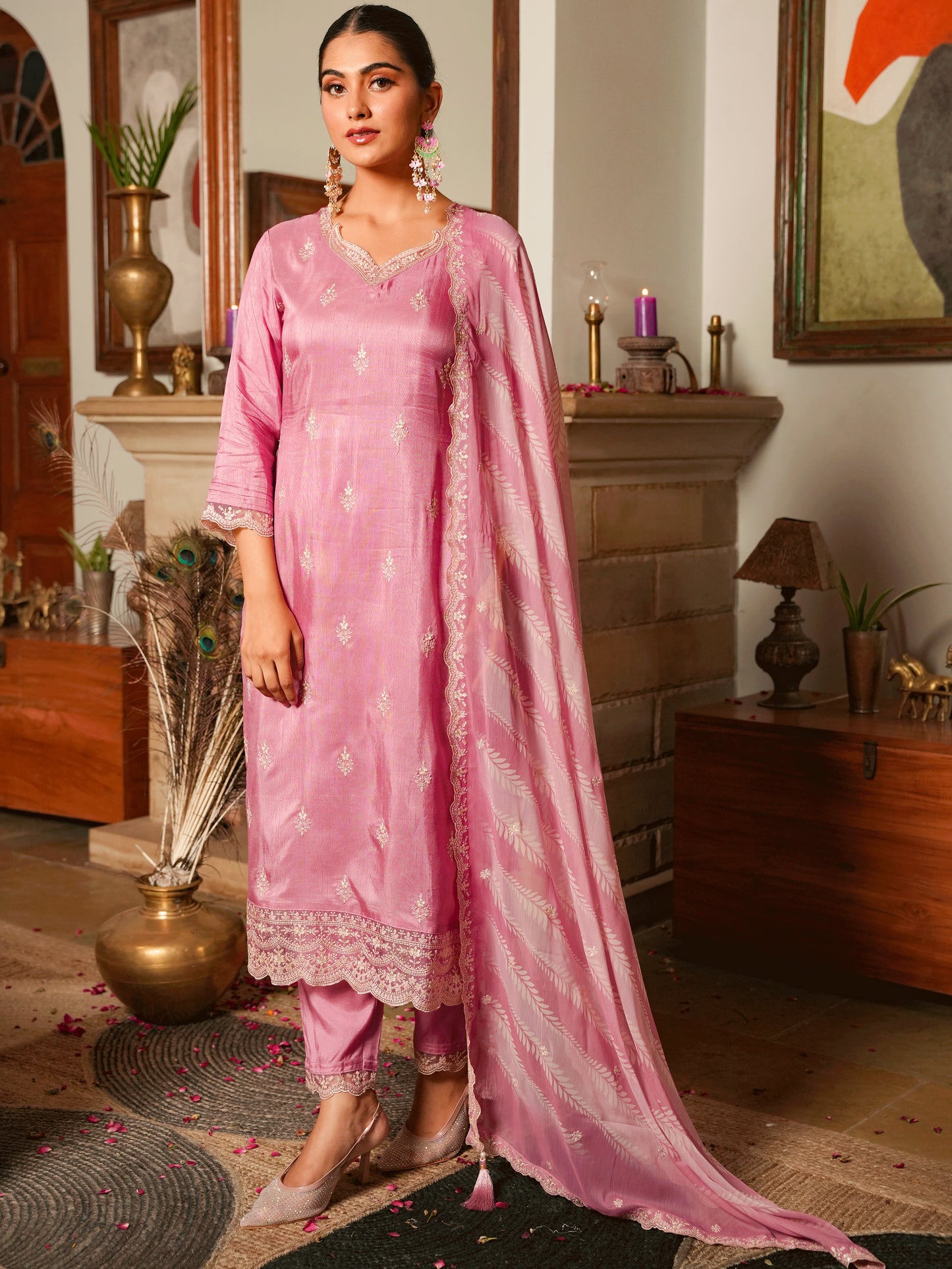 Embroidered Blended Silk Dusty Pink Straight Kurta