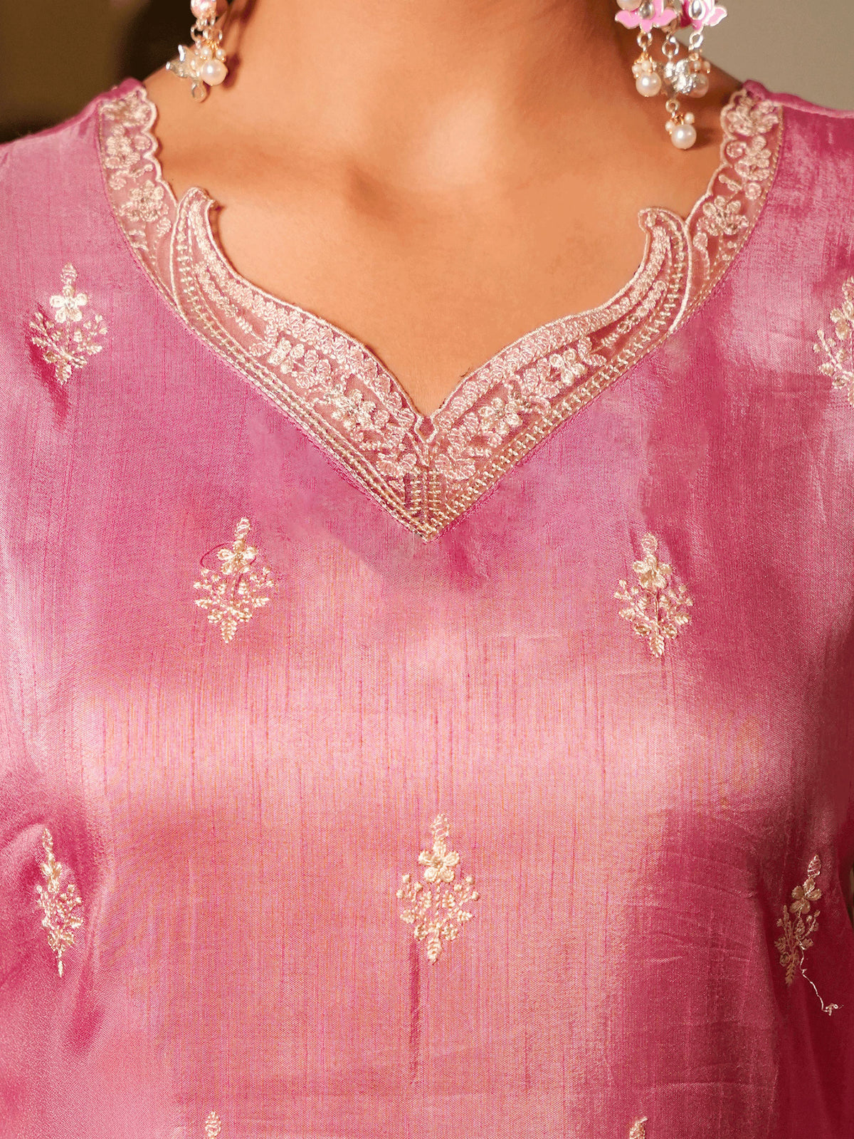 Embroidered Blended Silk Dusty Pink Straight Kurta