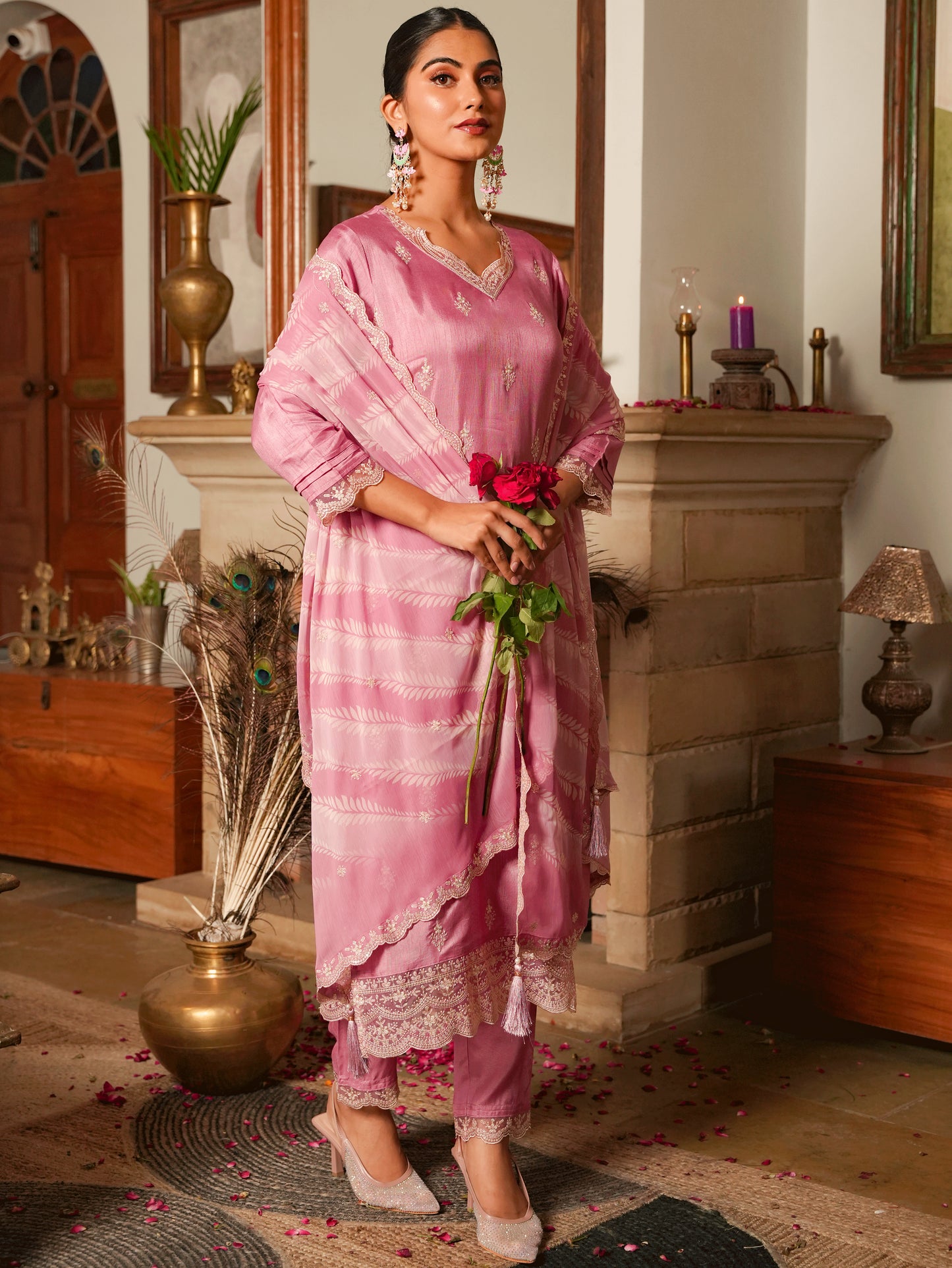 Embroidered Blended Silk Dusty Pink Straight Kurta