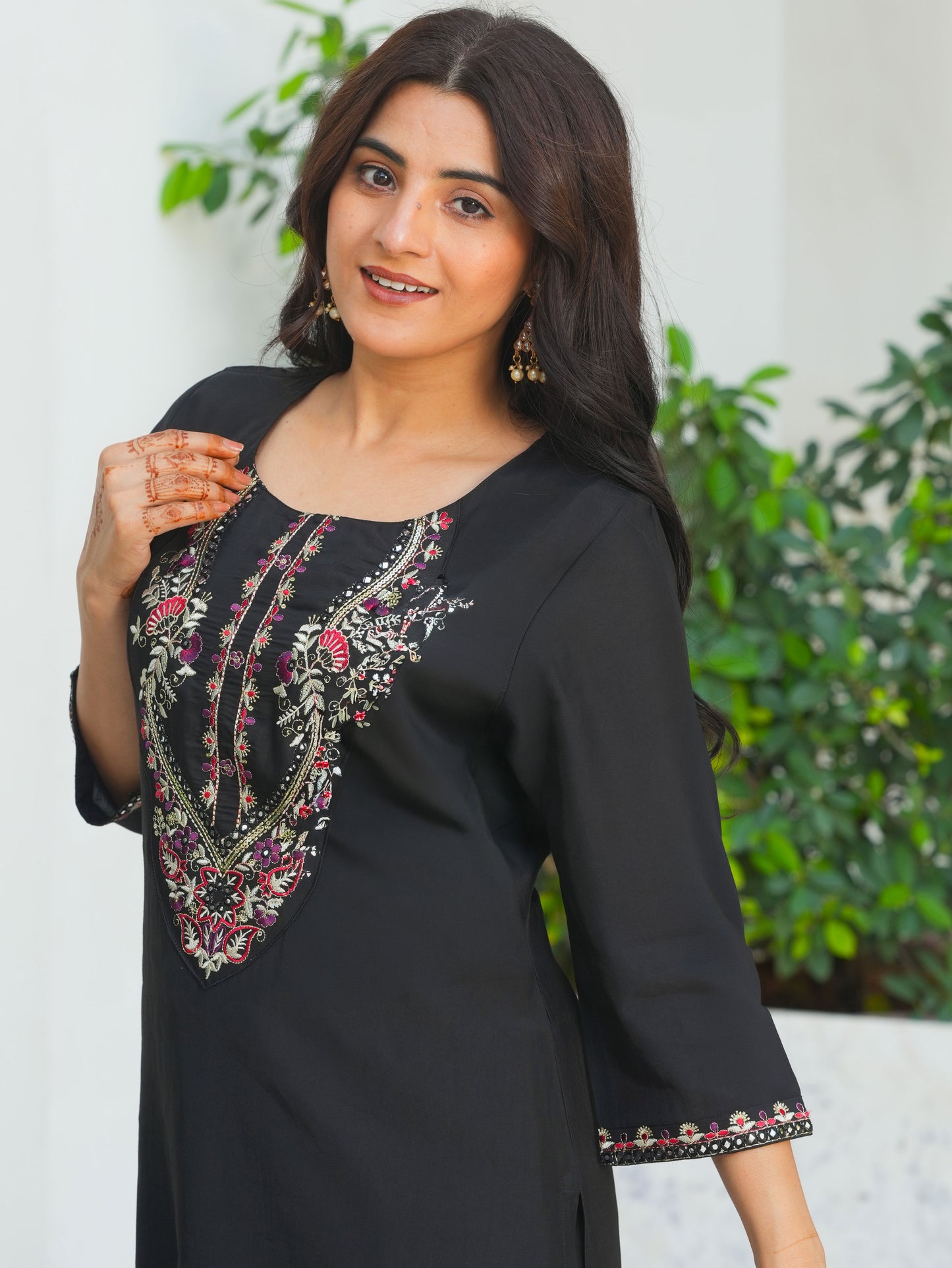 Embroidered Blended Silk Solid Black Straight Kurta