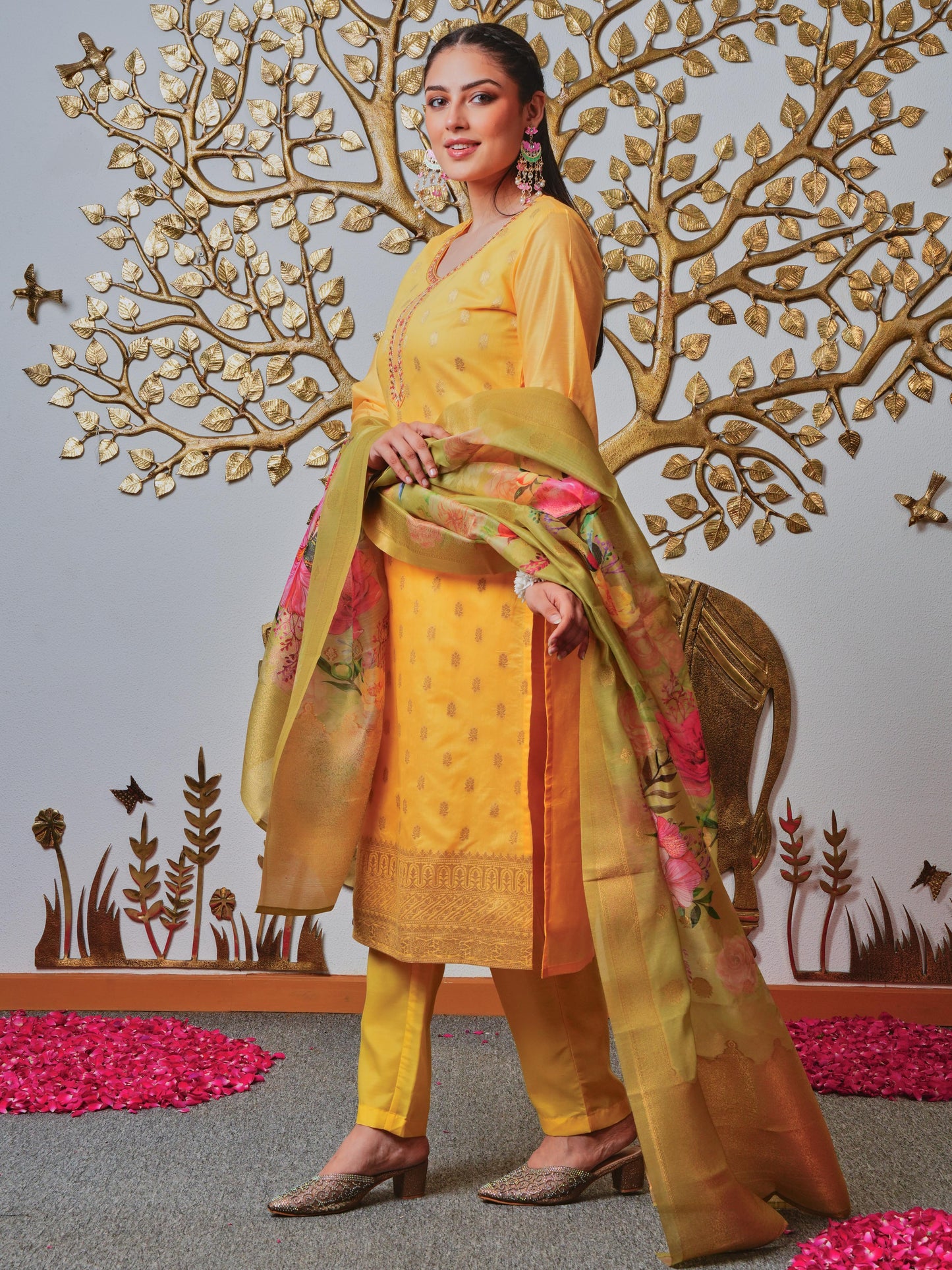 Jacquard Floral Mint Green Dupatta