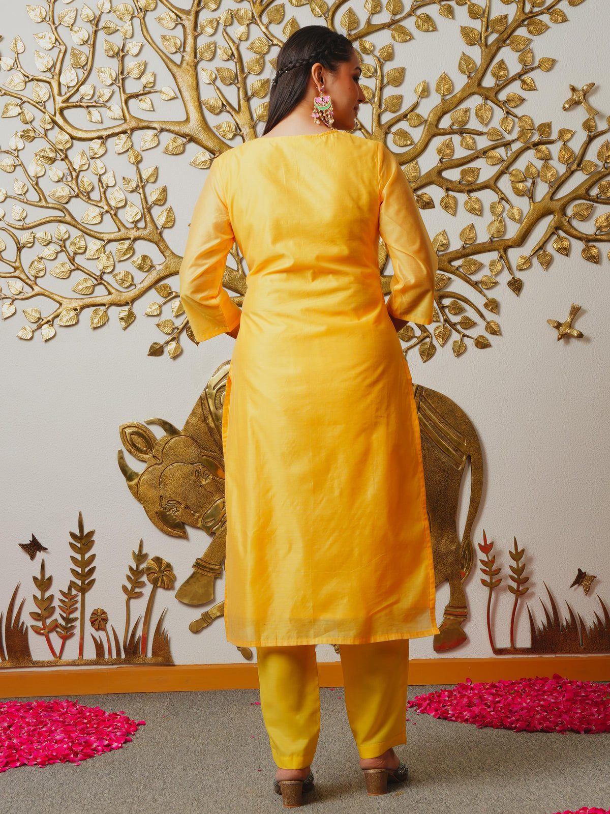Embroidered Chanderi Jacquard Solid Yellow Kurta