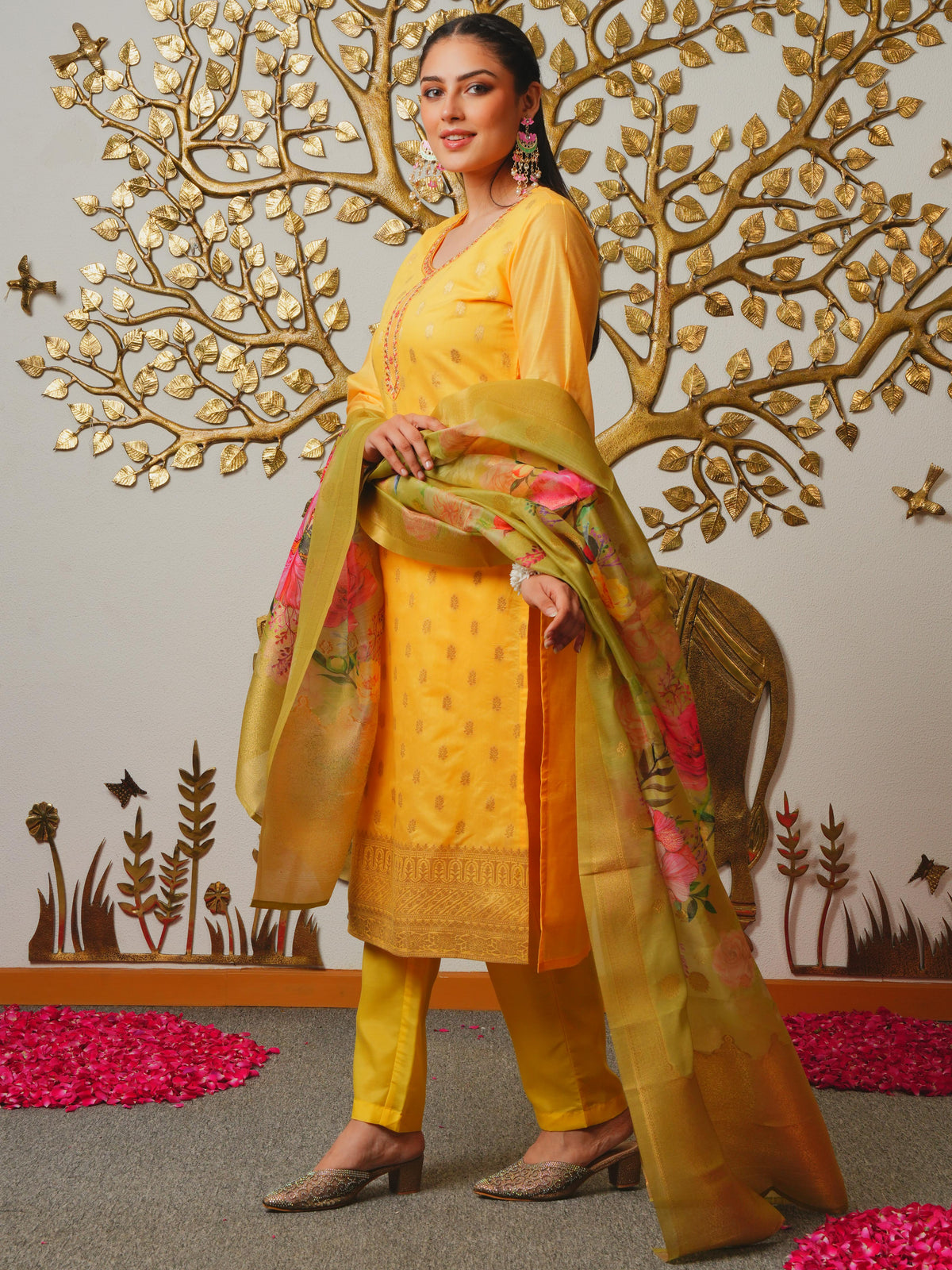 Embroidered Chanderi Jacquard Solid Yellow Kurta
