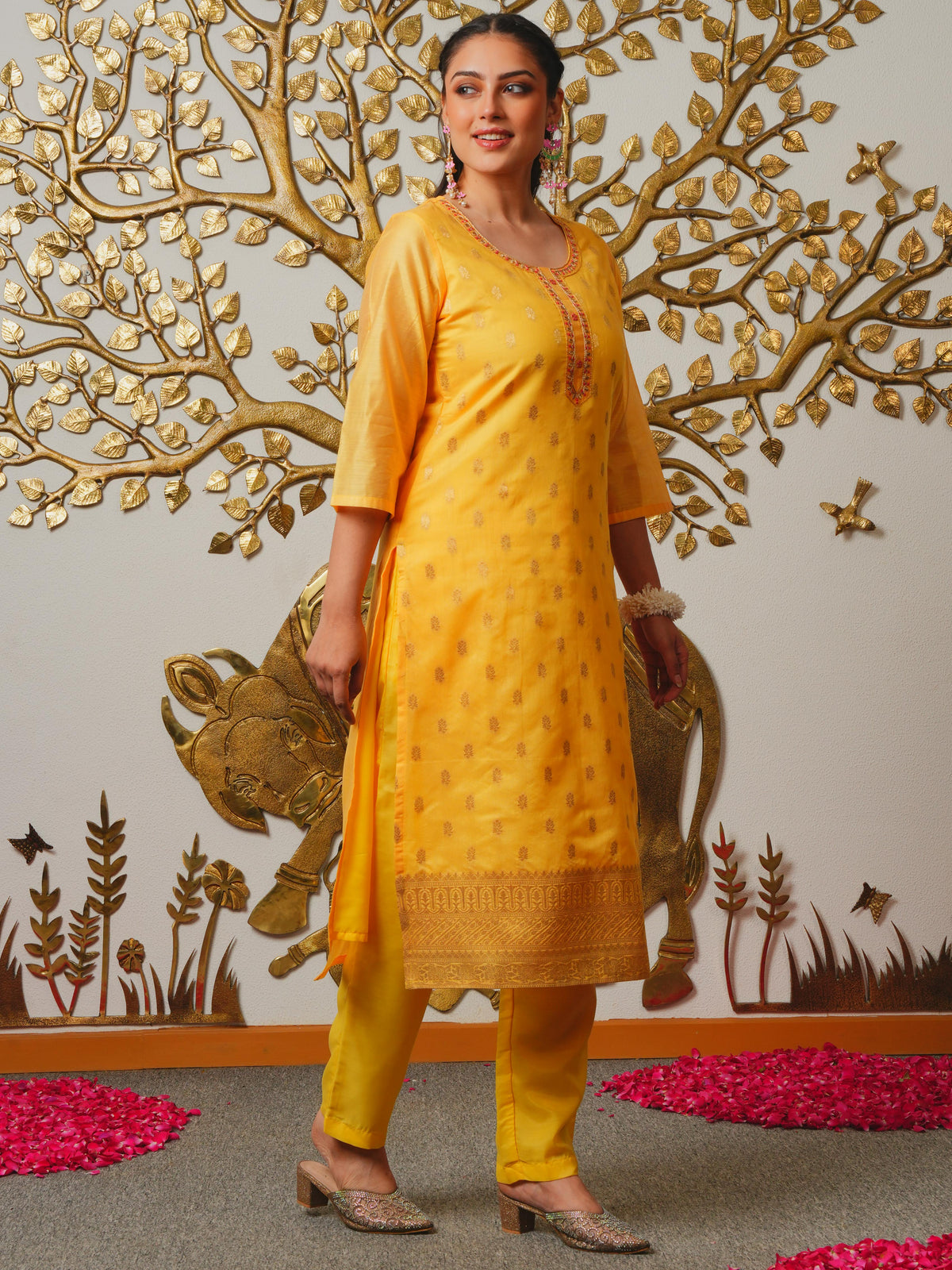 Embroidered Chanderi Jacquard Solid Yellow Kurta