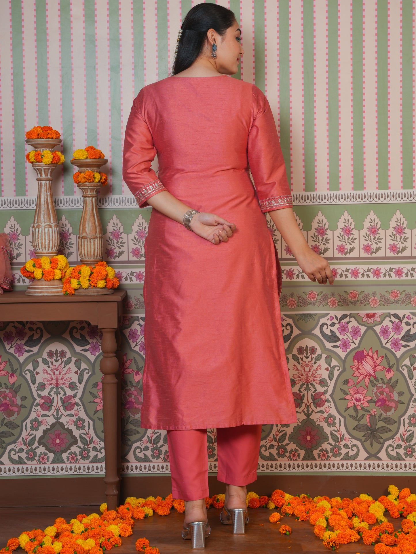 Embroidered Silk Jacquard Solid Peach Kurta