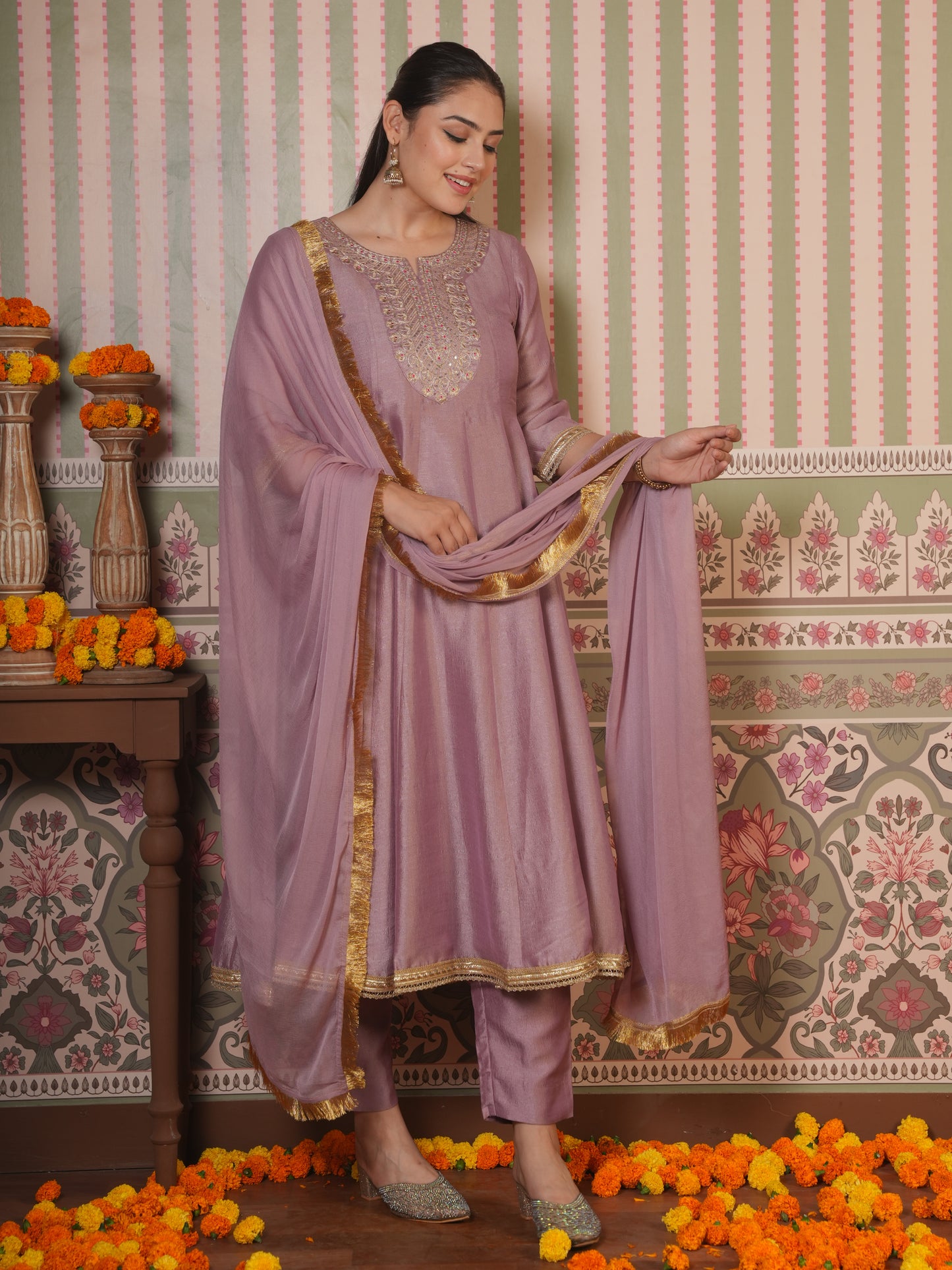 Embroidered Silk Blend Solid Onion Pink Kurta