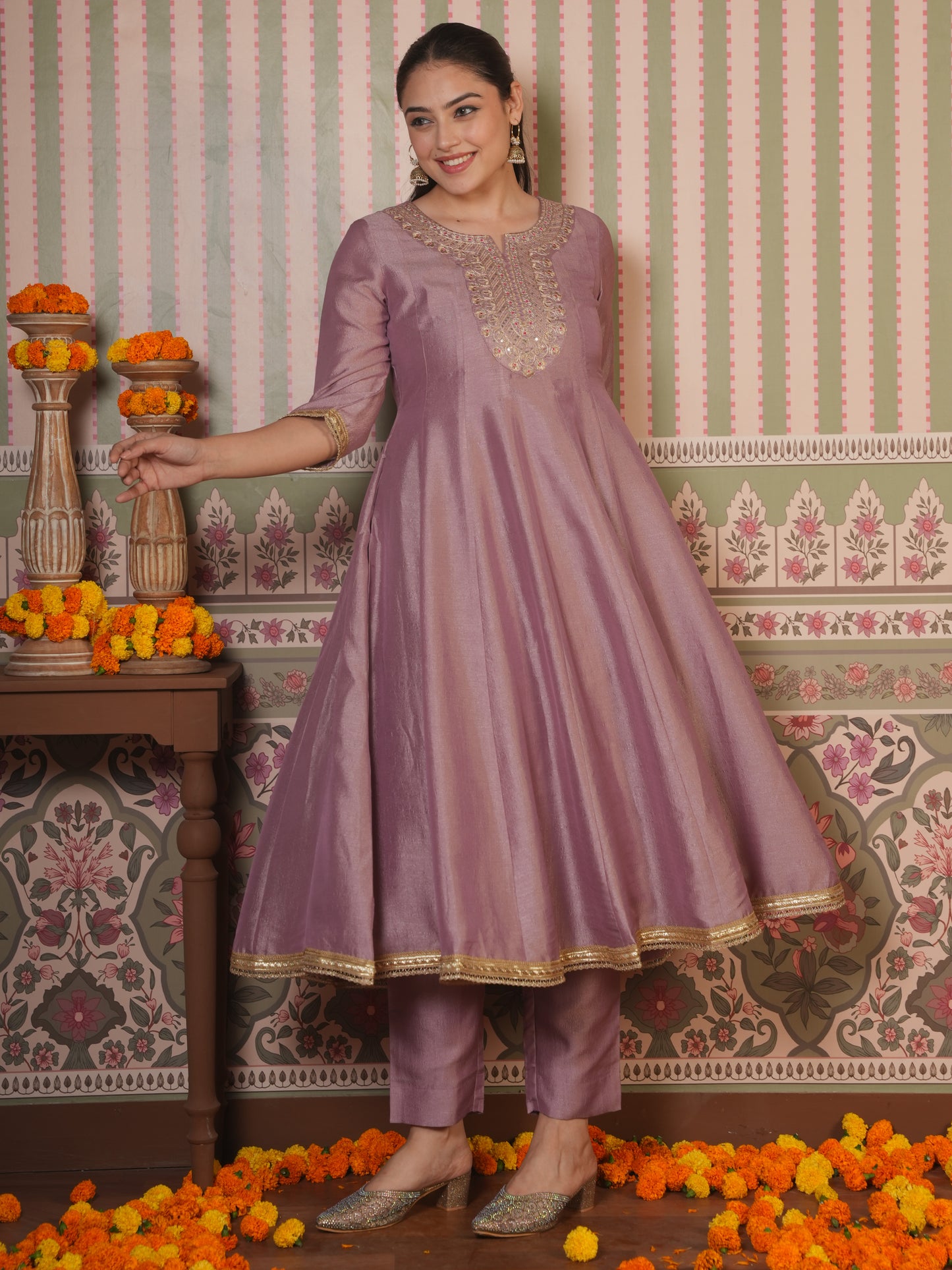 Embroidered Silk Blend Solid Onion Pink Kurta