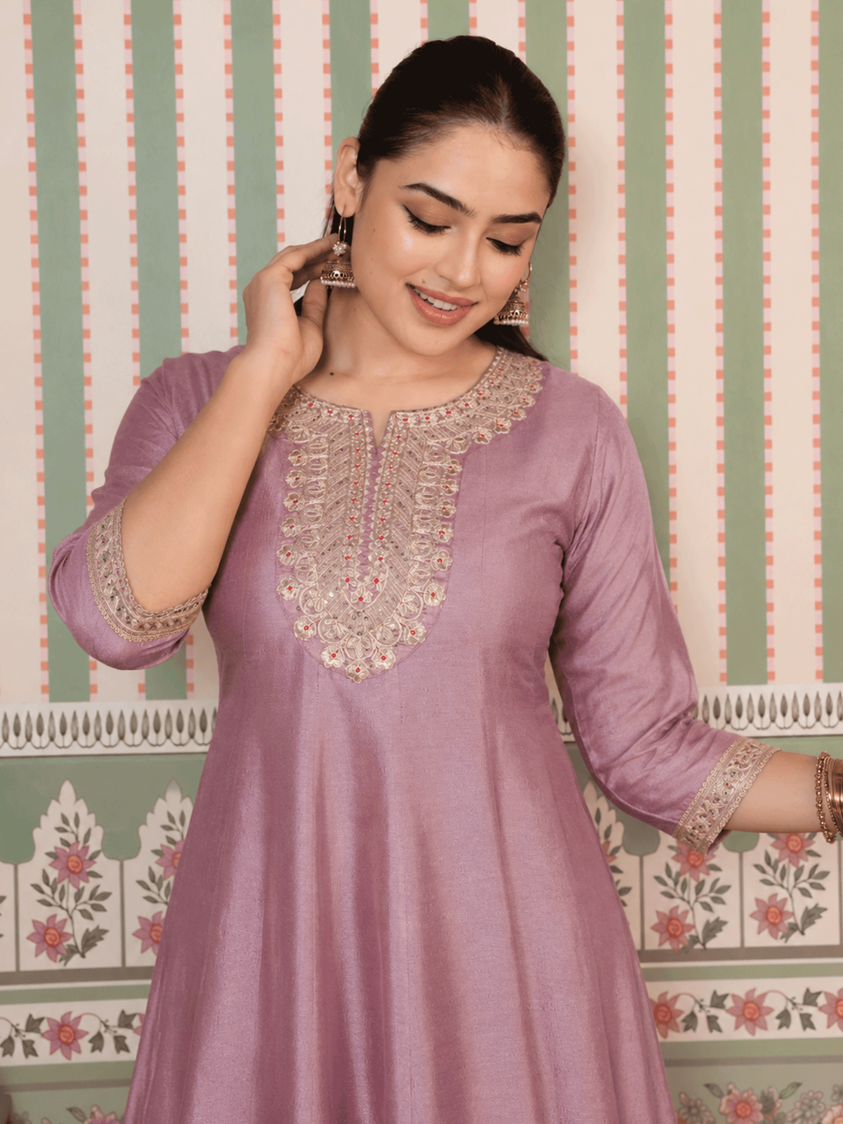 Embroidered Silk Blend Solid Onion Pink Kurta