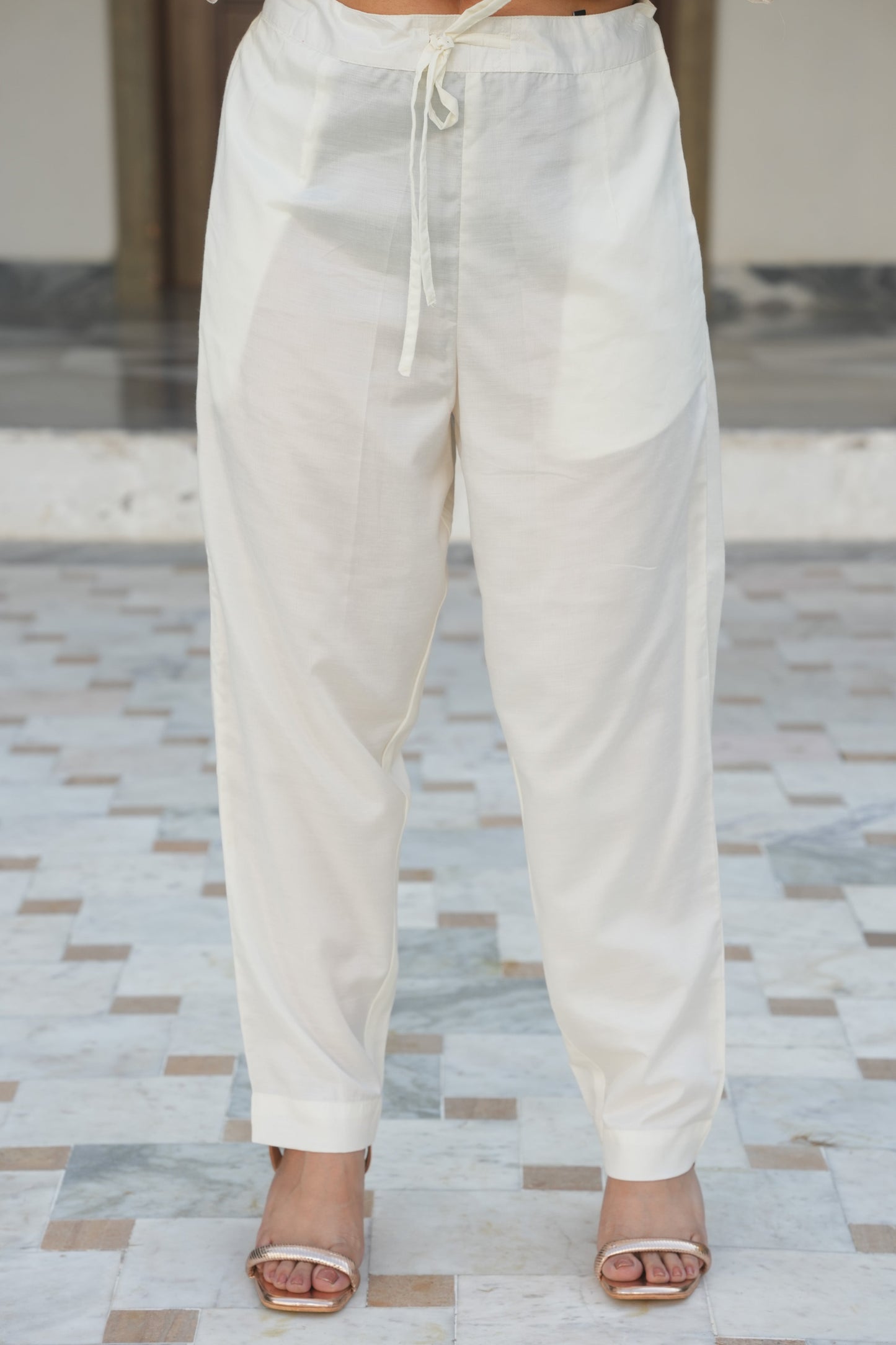 Shantoon Solid Off White Trousers