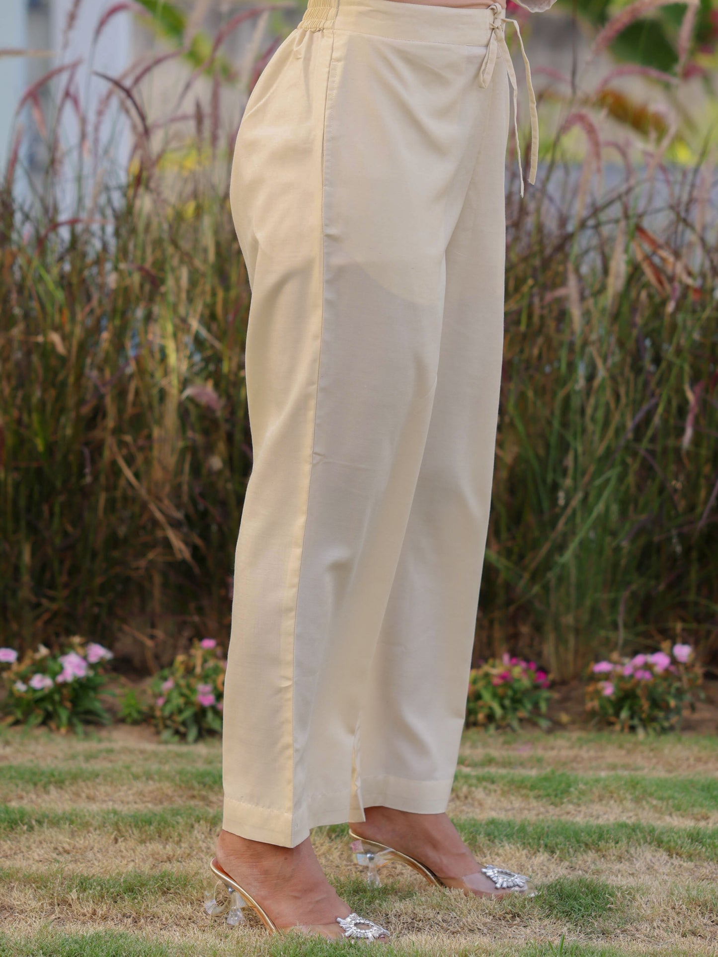 Blended Silk Solid Off White Trousers